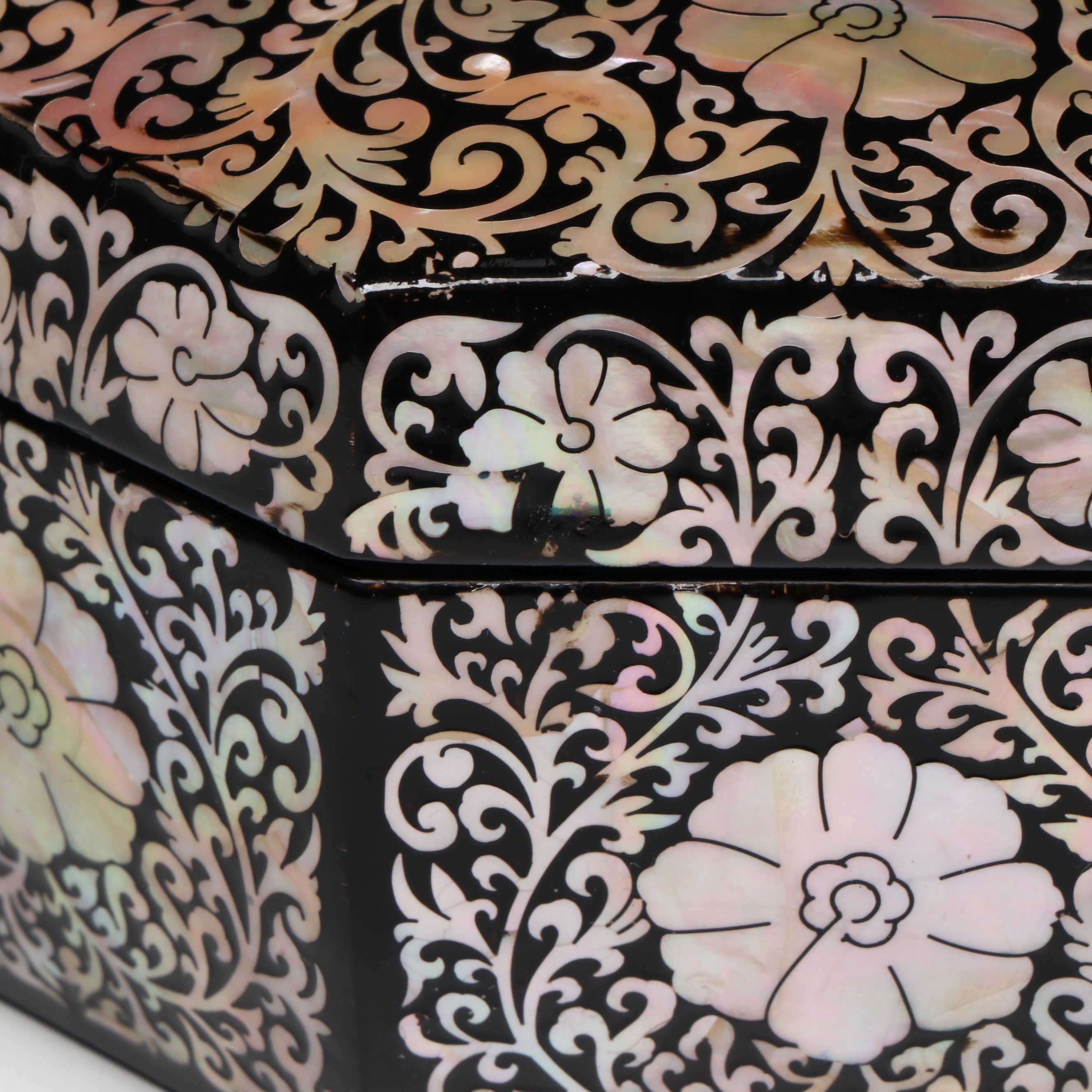 Octagonal Mother-of-Pearl Inlay Lacquerware Box