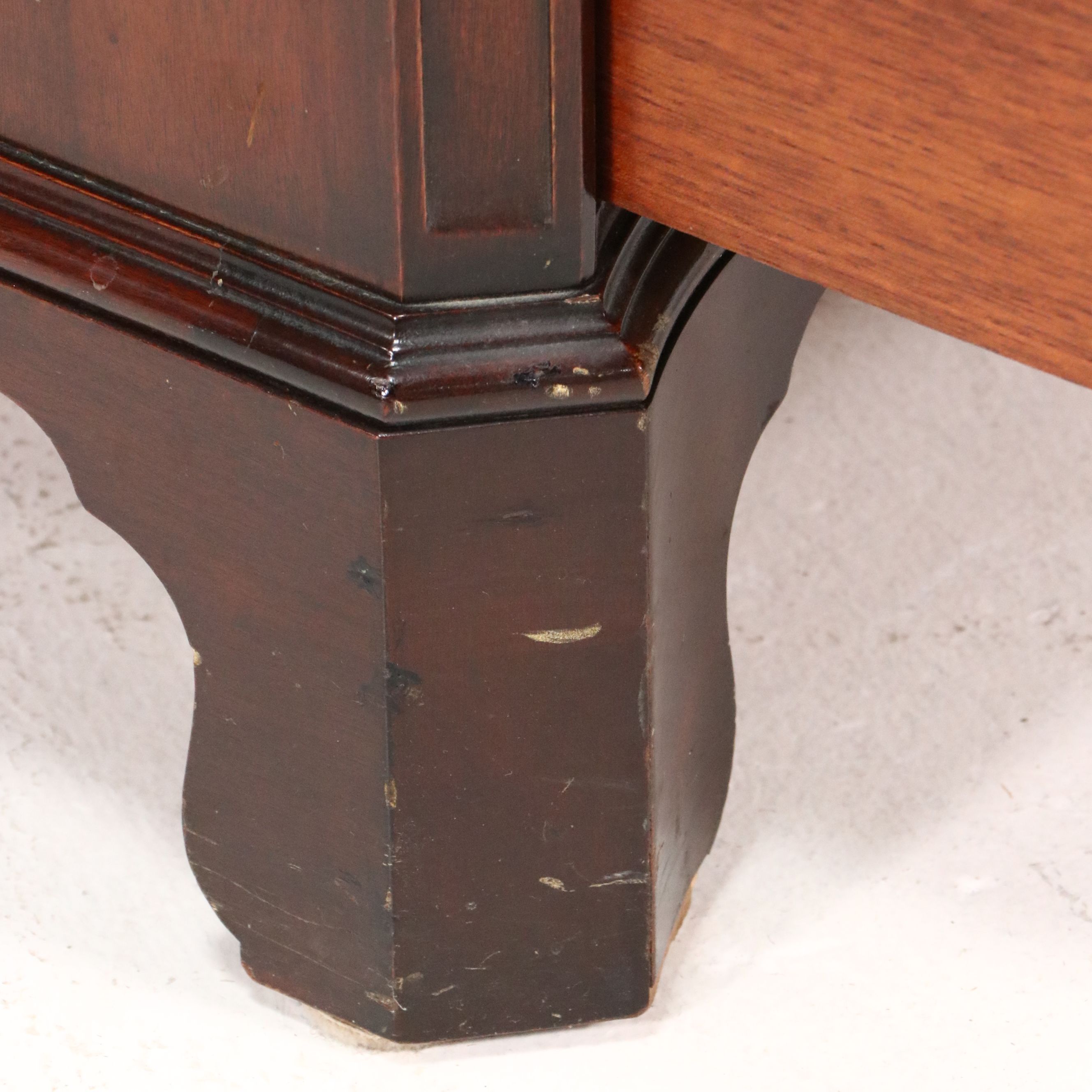 Hepplewhite Style Mahogany Bowfront Chest of Drawers, Mid-20th Century