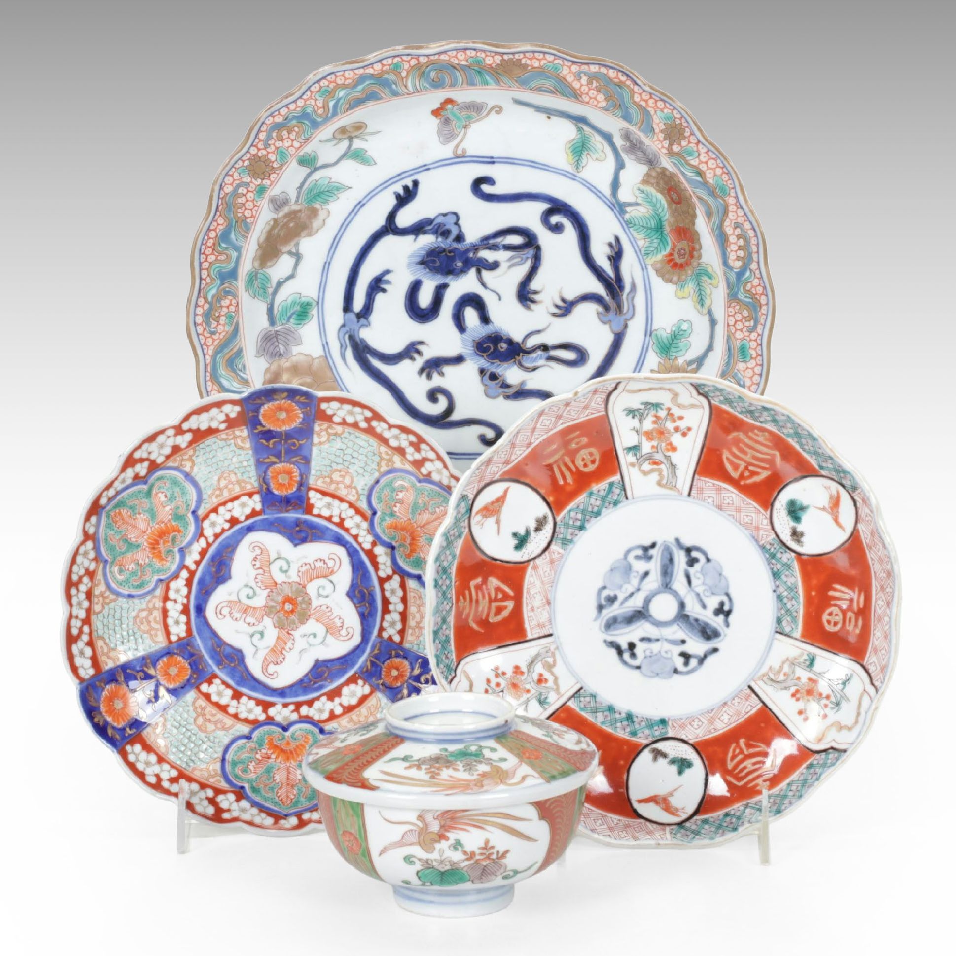Japanese Imari Porcelain Scalloped Edge Plates, Charger, and Rice Bowl