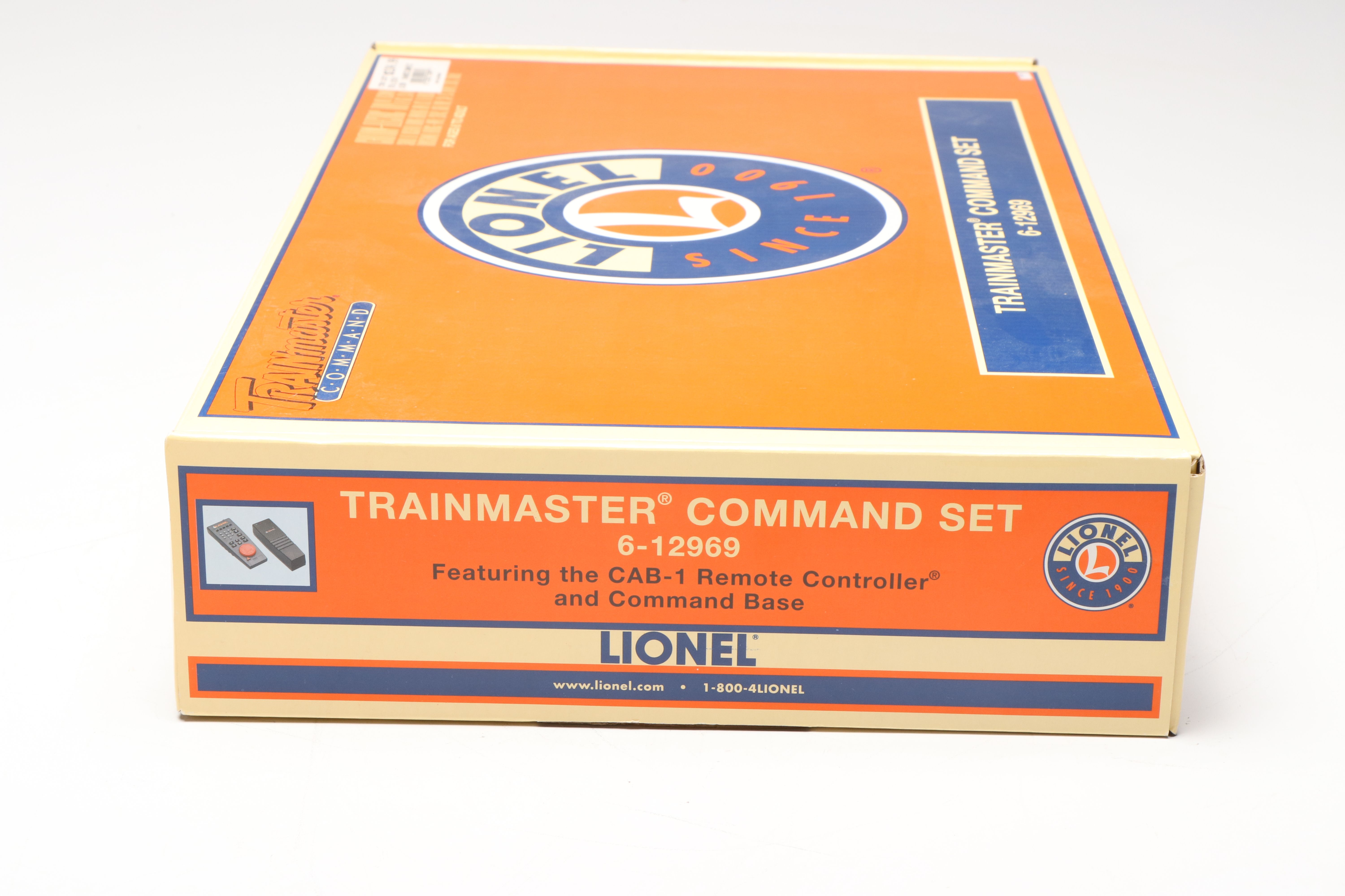 Lionel Trainmaster Command Set 6-12969 and Station Platform 6-14096