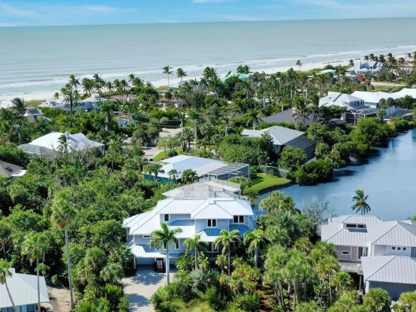 Sanibel Island Estate: A Portfolio of Art, Jewelry & Objects of Global Origin