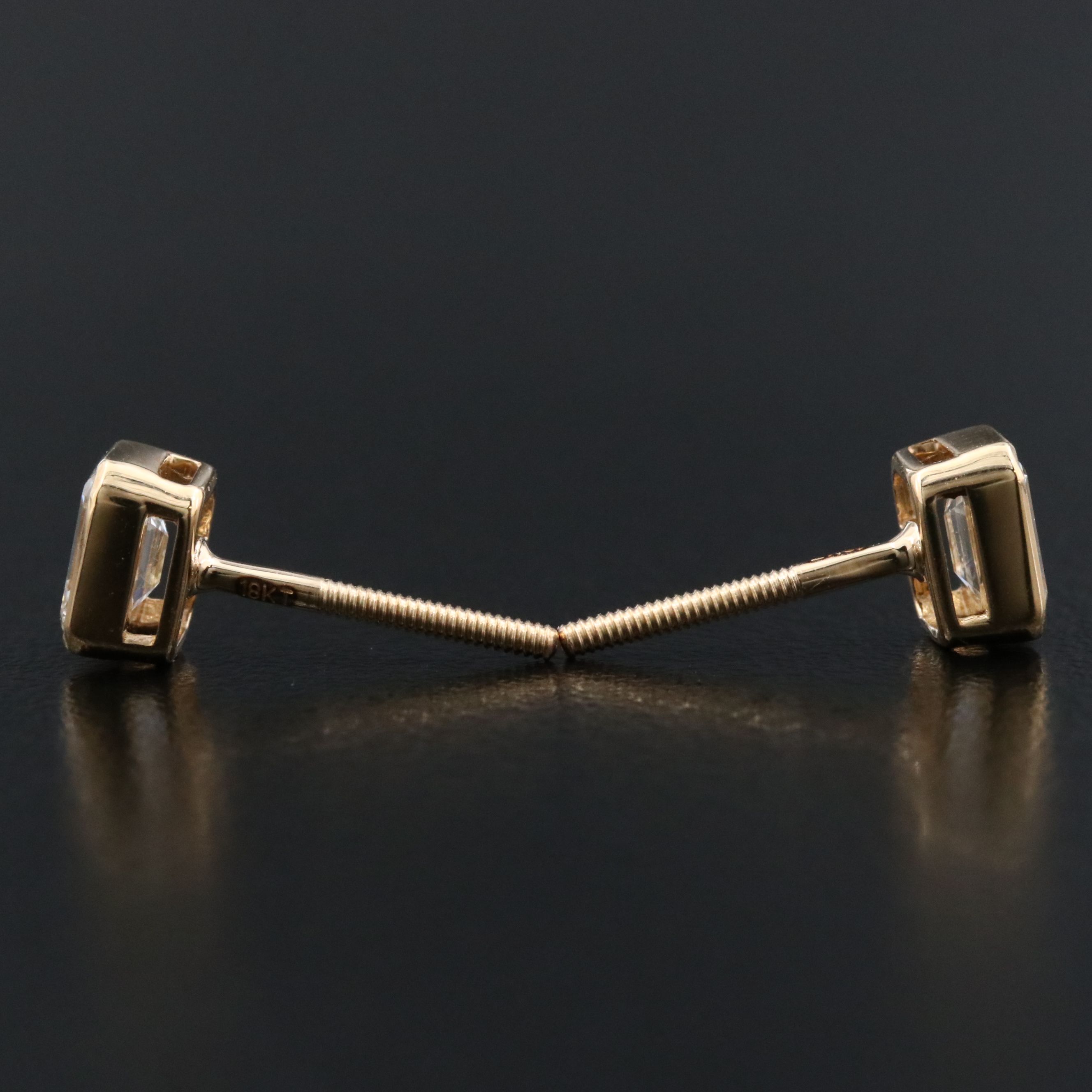 18K 1.04 CTW Diamond Stud Earring with GIA Reports