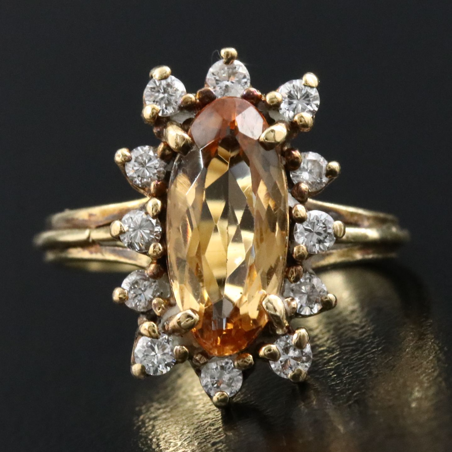 18K 1.86 CT Topaz and Diamond Ring with GIA Report