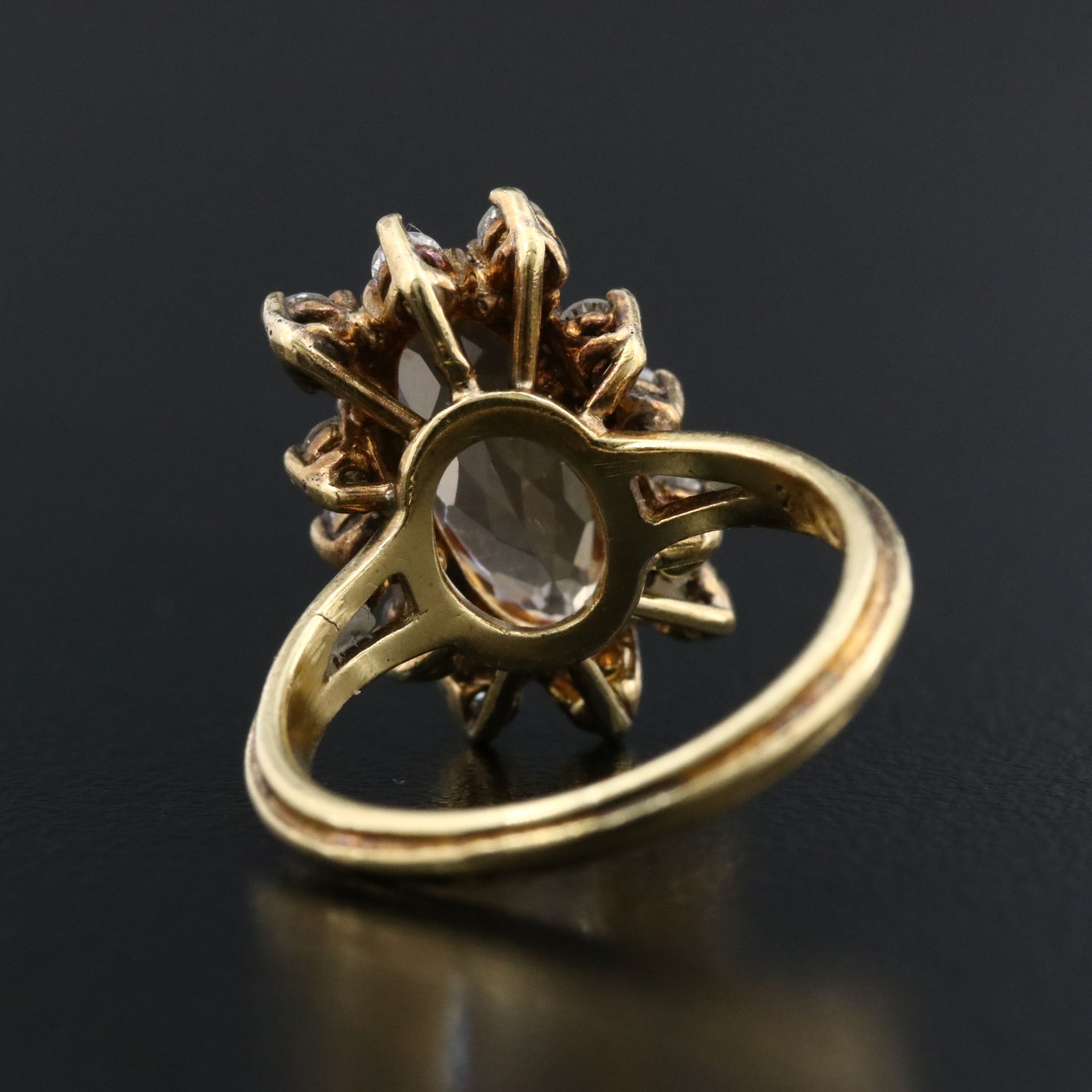 18K 1.86 CT Topaz and Diamond Ring with GIA Report