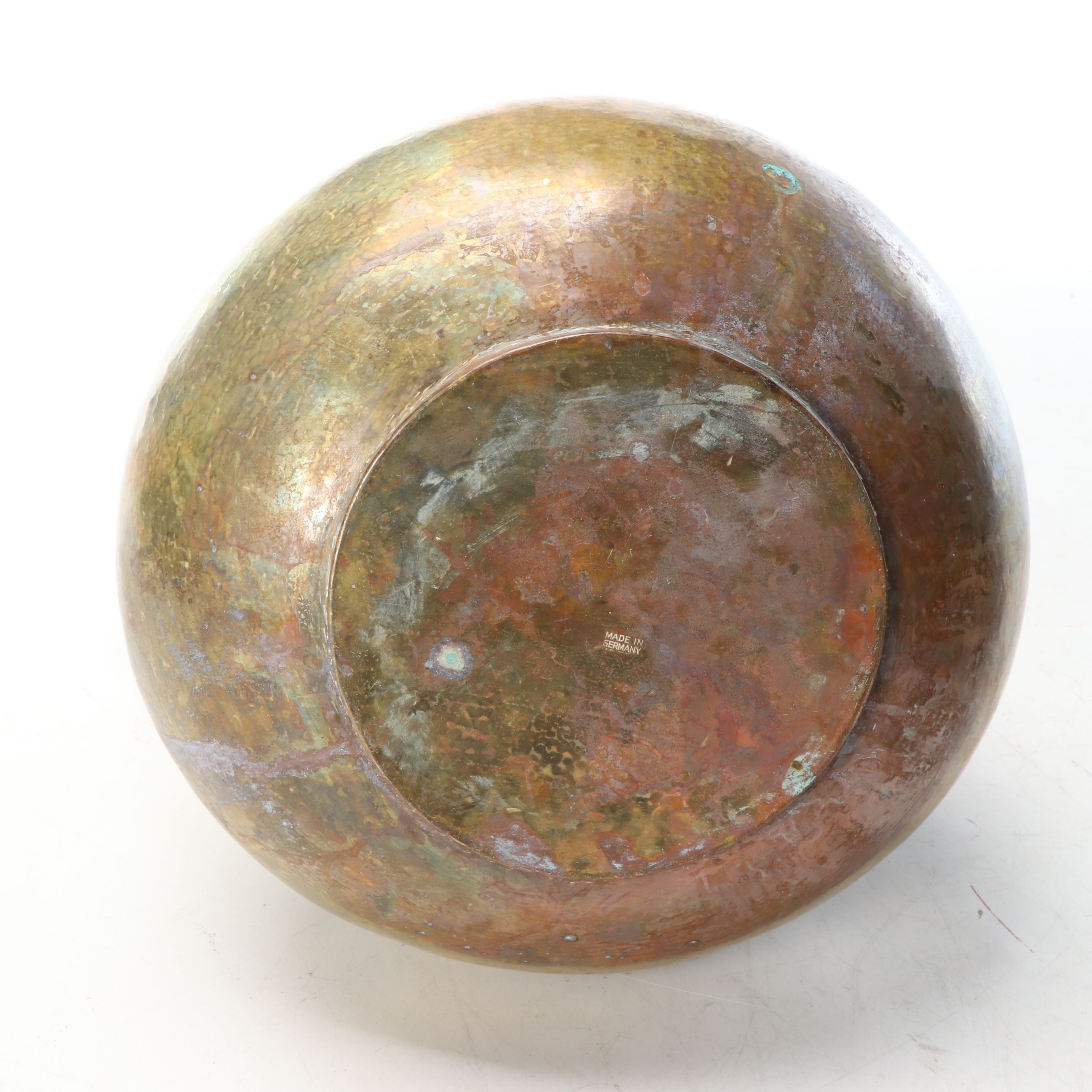Hayno Focken Bauhaus Hammered Brass Pitcher and Basin, Early to Mid-20th Century