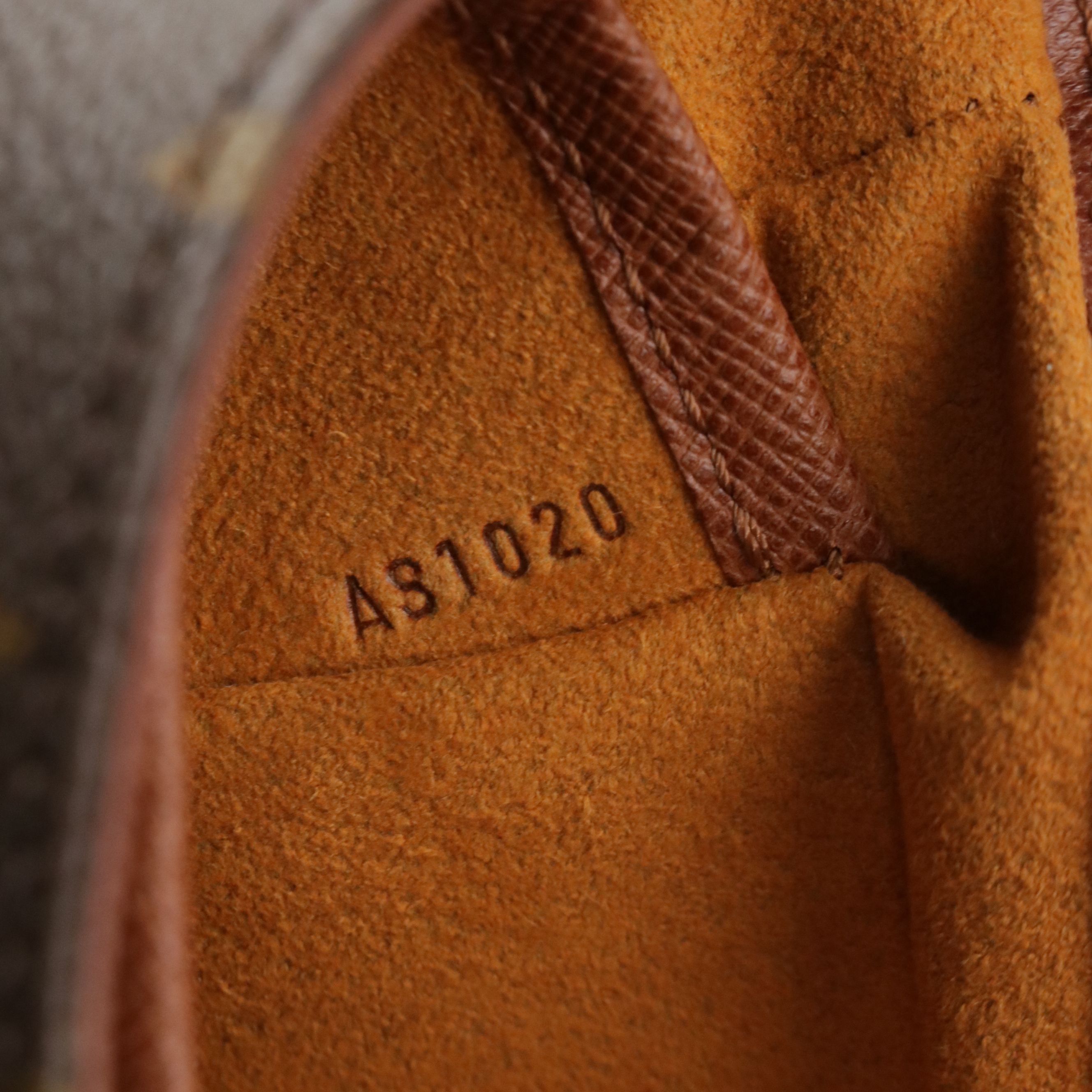 Louis Vuitton Musette Salsa Shoulder Bag in Monogram Canvas and Leather