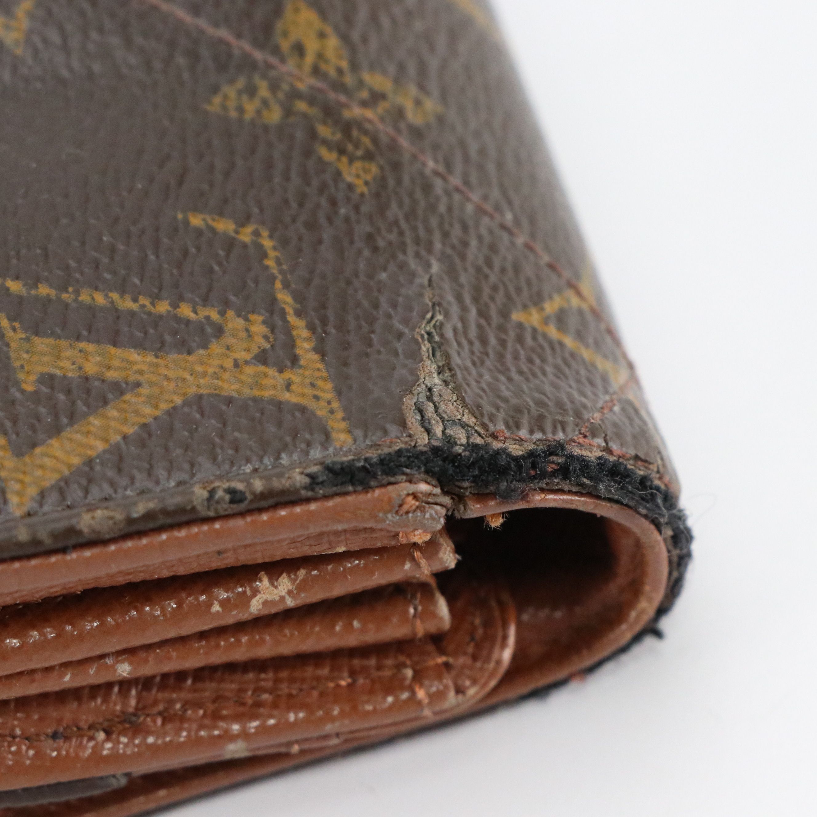 Louis Vuitton Sarah Wallet in Quilted Monogram Étoile Canvas