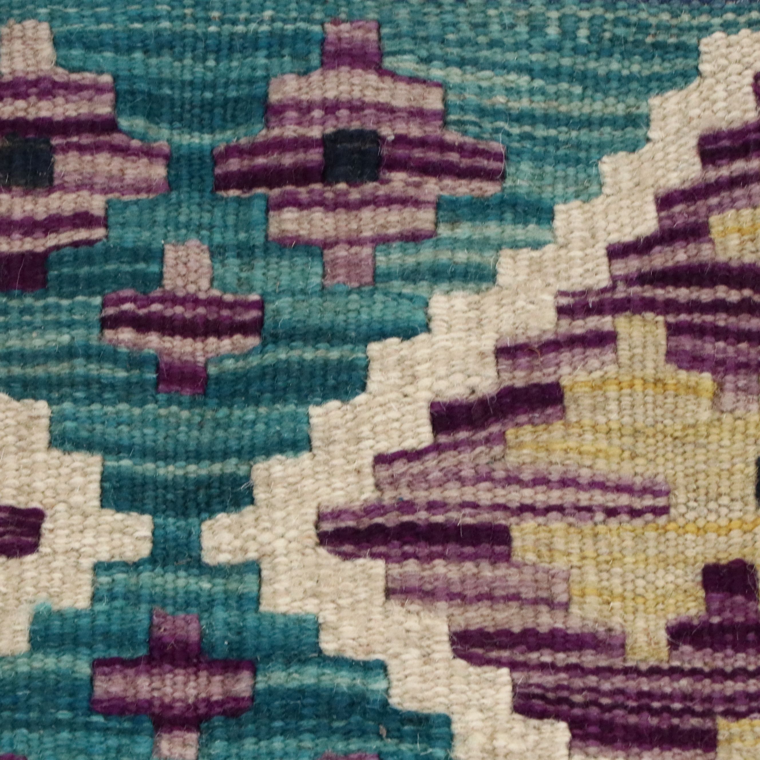 2'10 x 4'3 Handwoven Pakistani Kilim Accent Rug