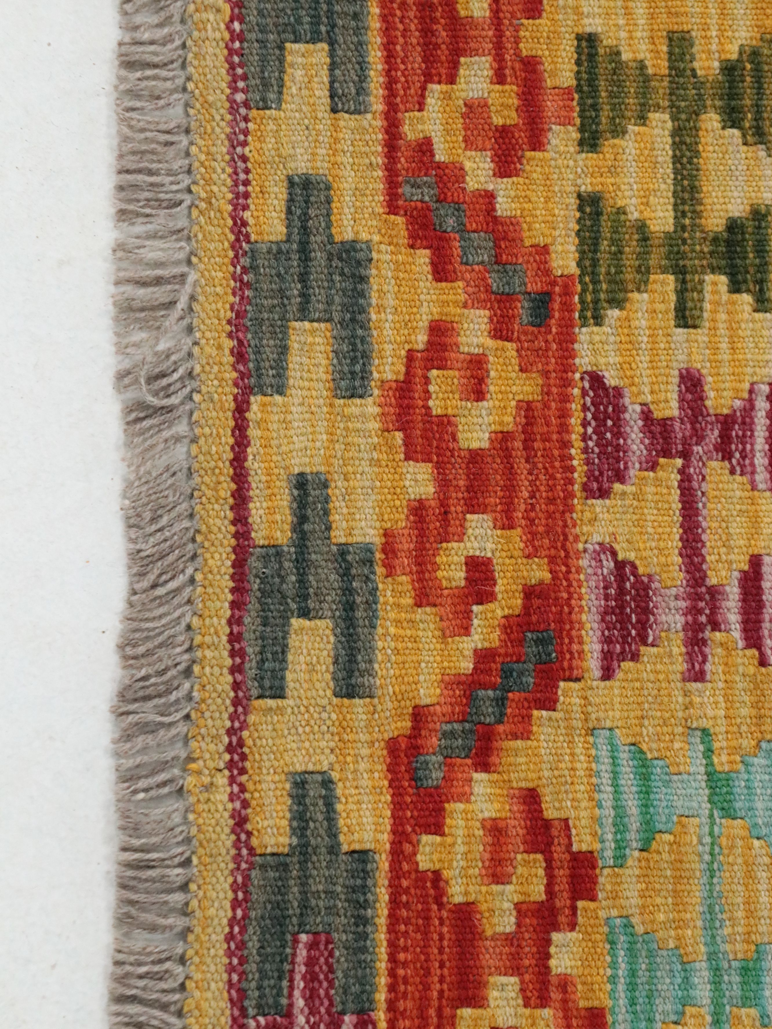 6'6 x 10' Handwoven Pakistani Kilim Area Rug