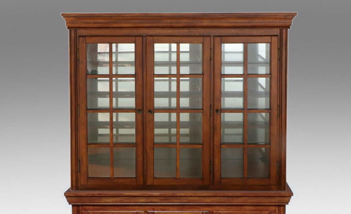 Ashley Furniture "Villa Marie" Cherry Finish China Cabinet