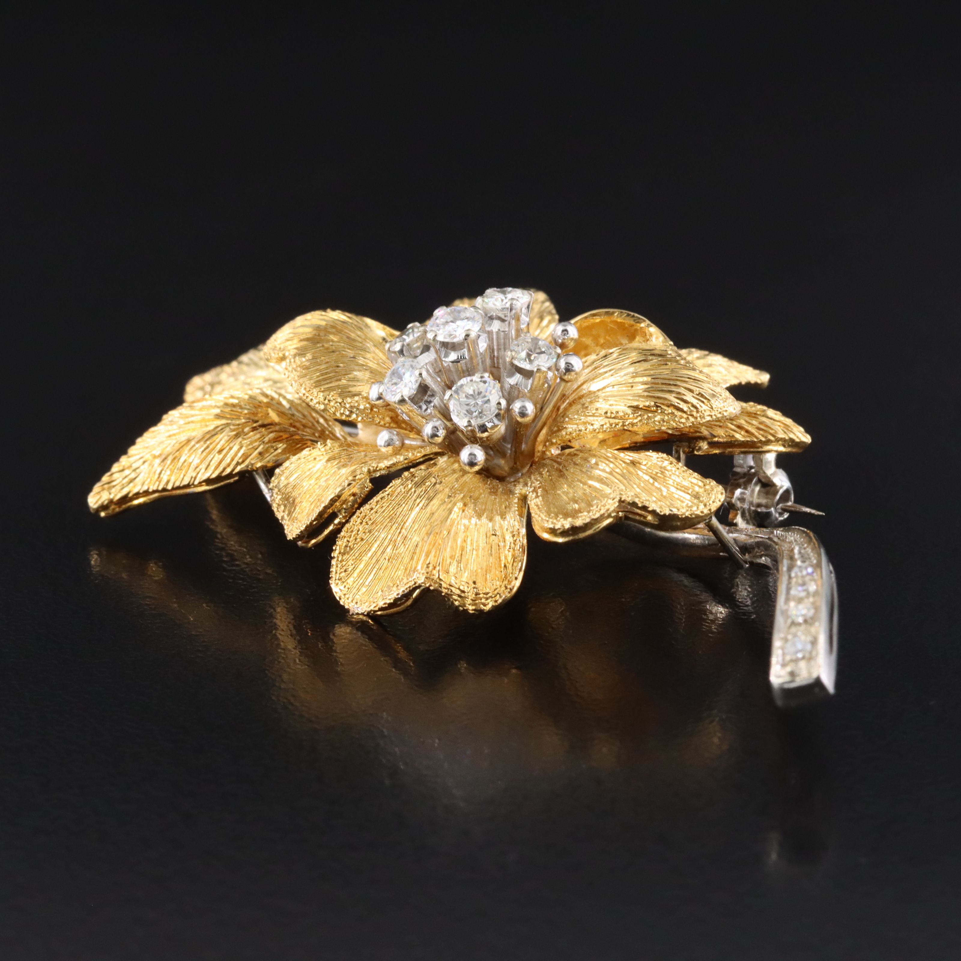 Vintage 18K 0.57 CTW Diamond Floral Brooch
