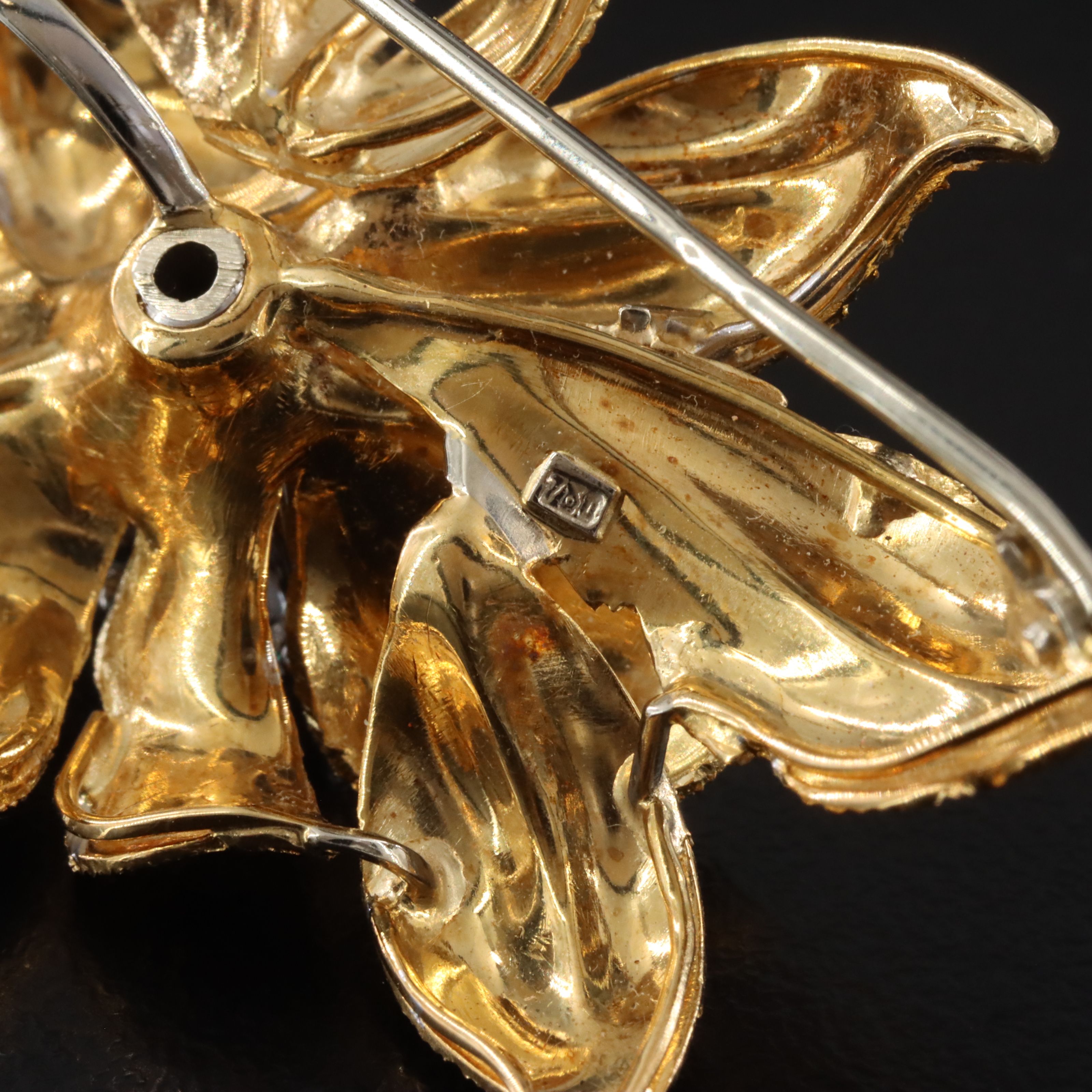 Vintage 18K 0.57 CTW Diamond Floral Brooch