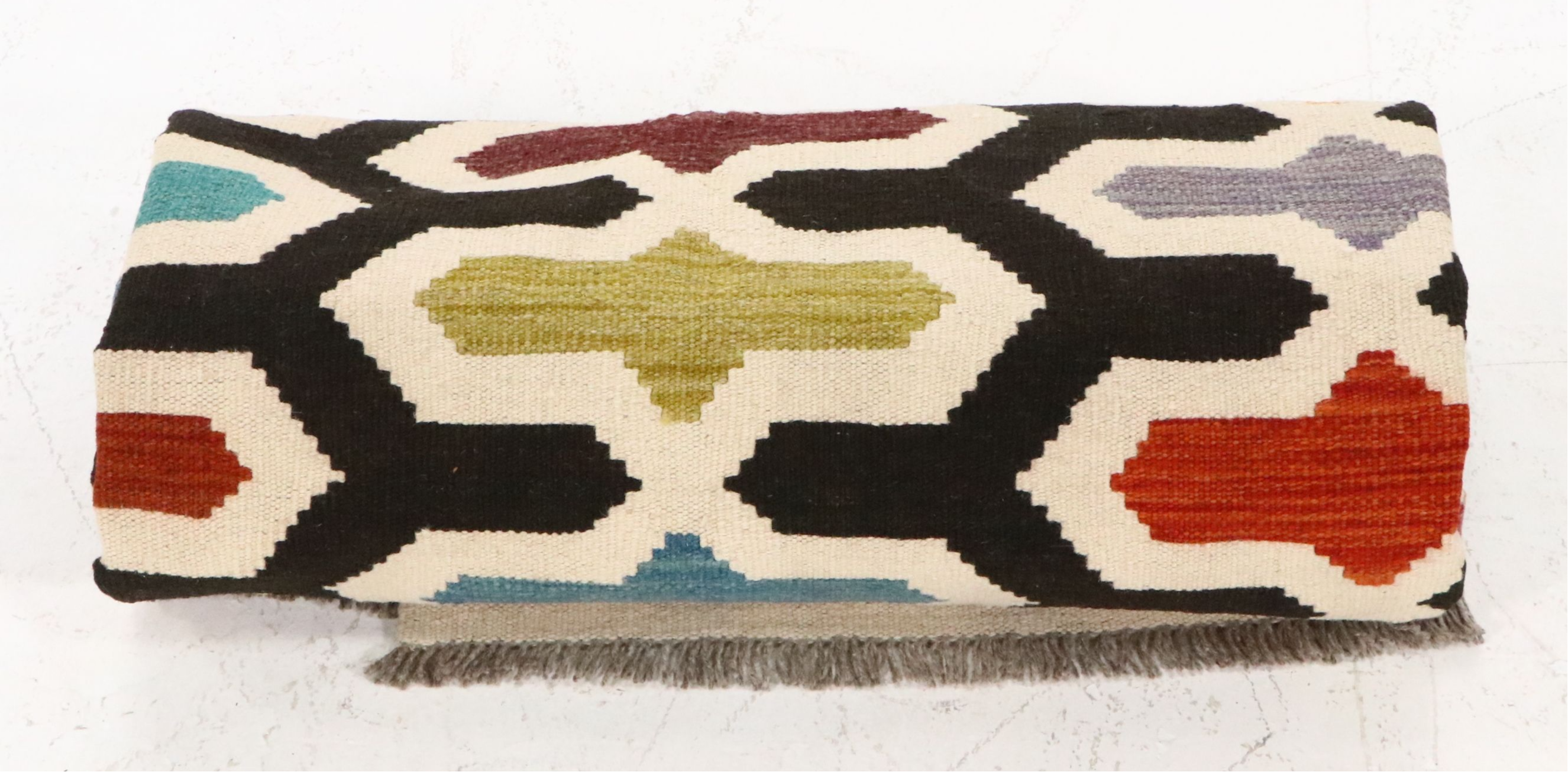 5'9 x 8'4 Handwoven Pakistani Kilim Area Rug