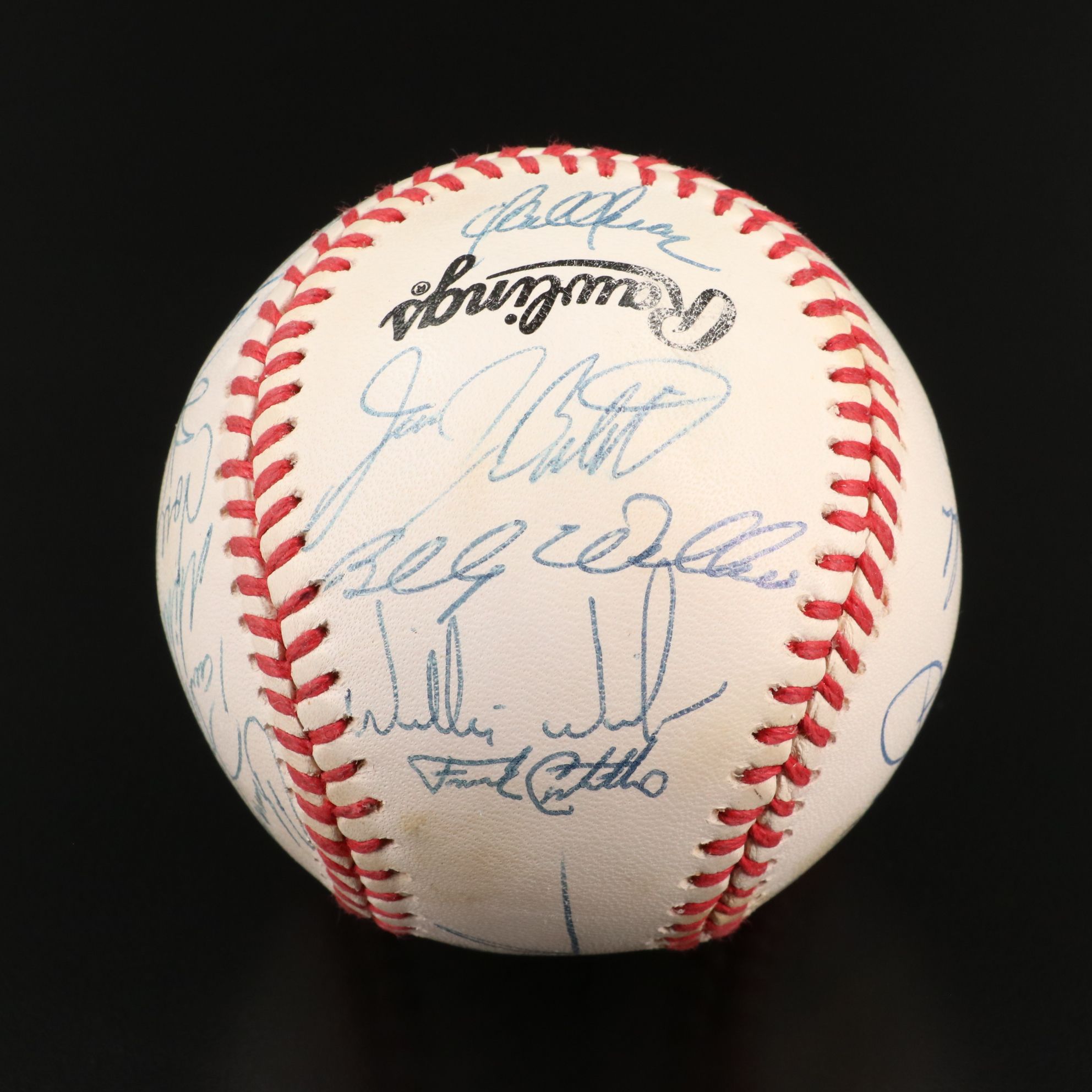 1993 Chicago Cubs Team Signed Baseball Featuring Ryne Sandberg and Mark Grace