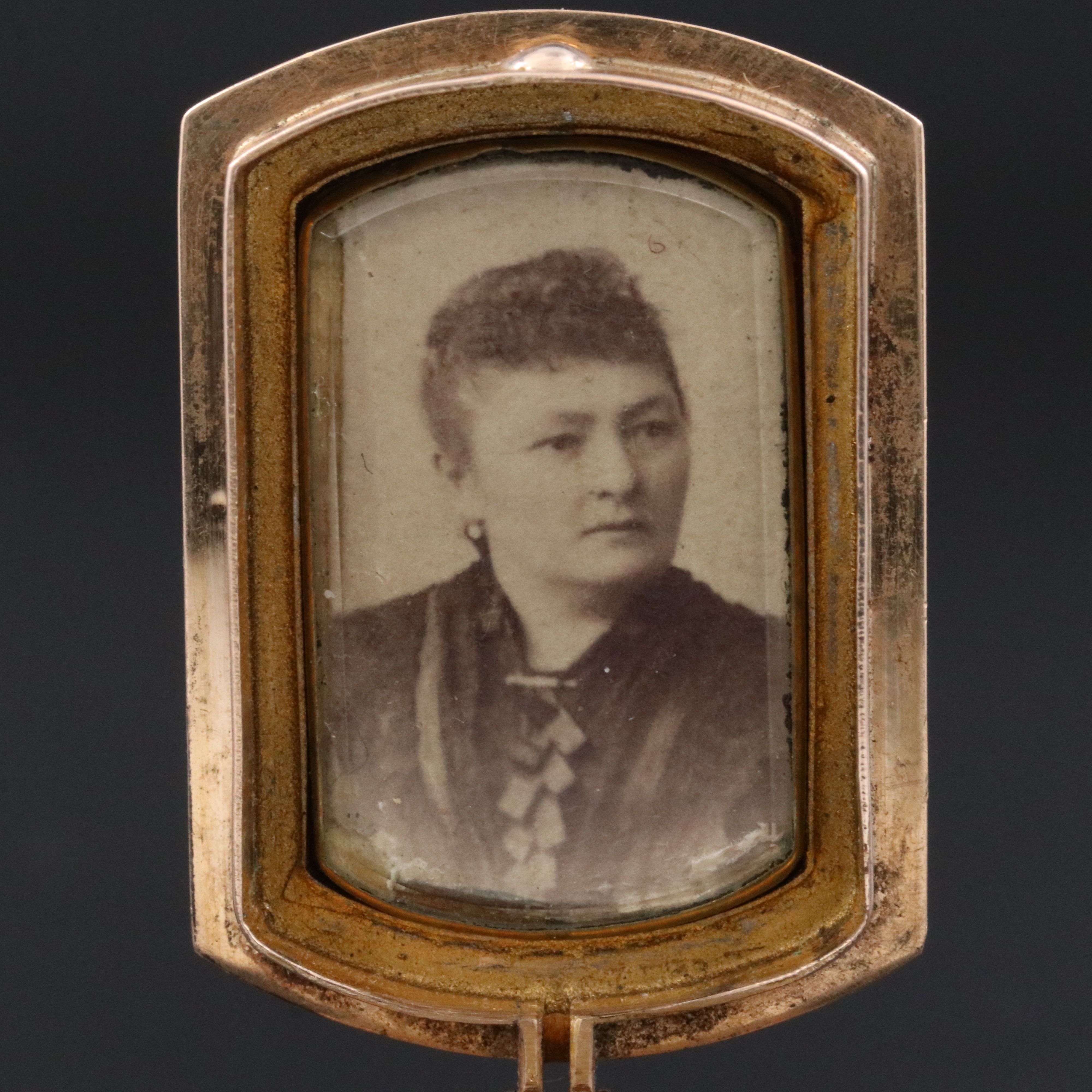 Victorian Green Onyx & Carnelian Reversible Photo Locket