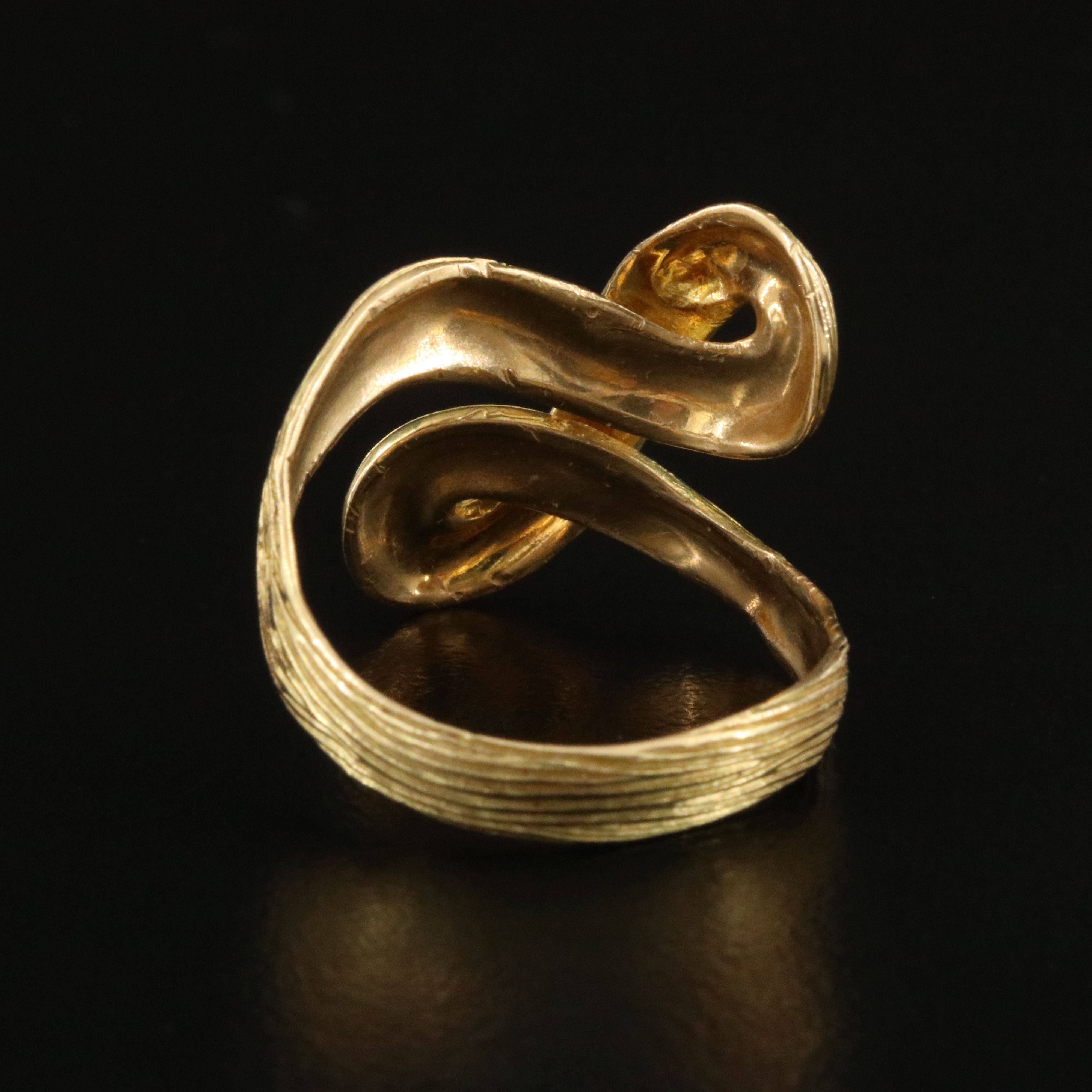 H Stern 18K Knot Ring
