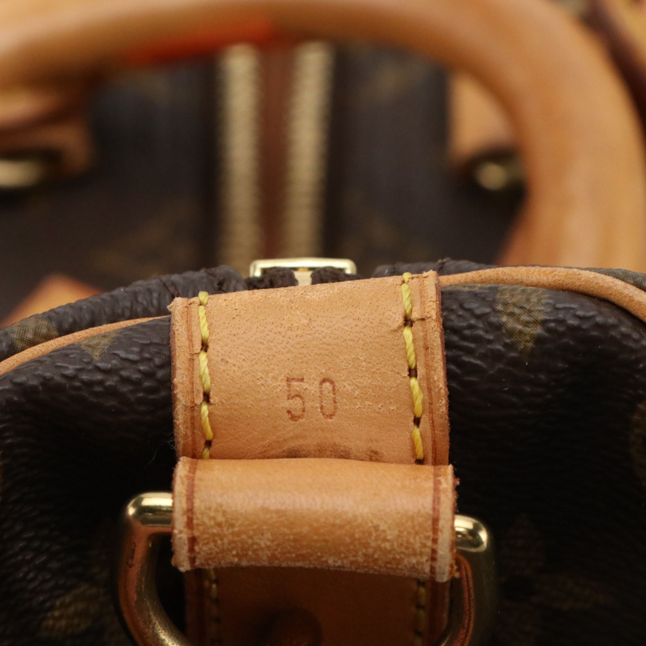 Louis Vuitton Keepall 50 Bandoulière in Monogram Canvas