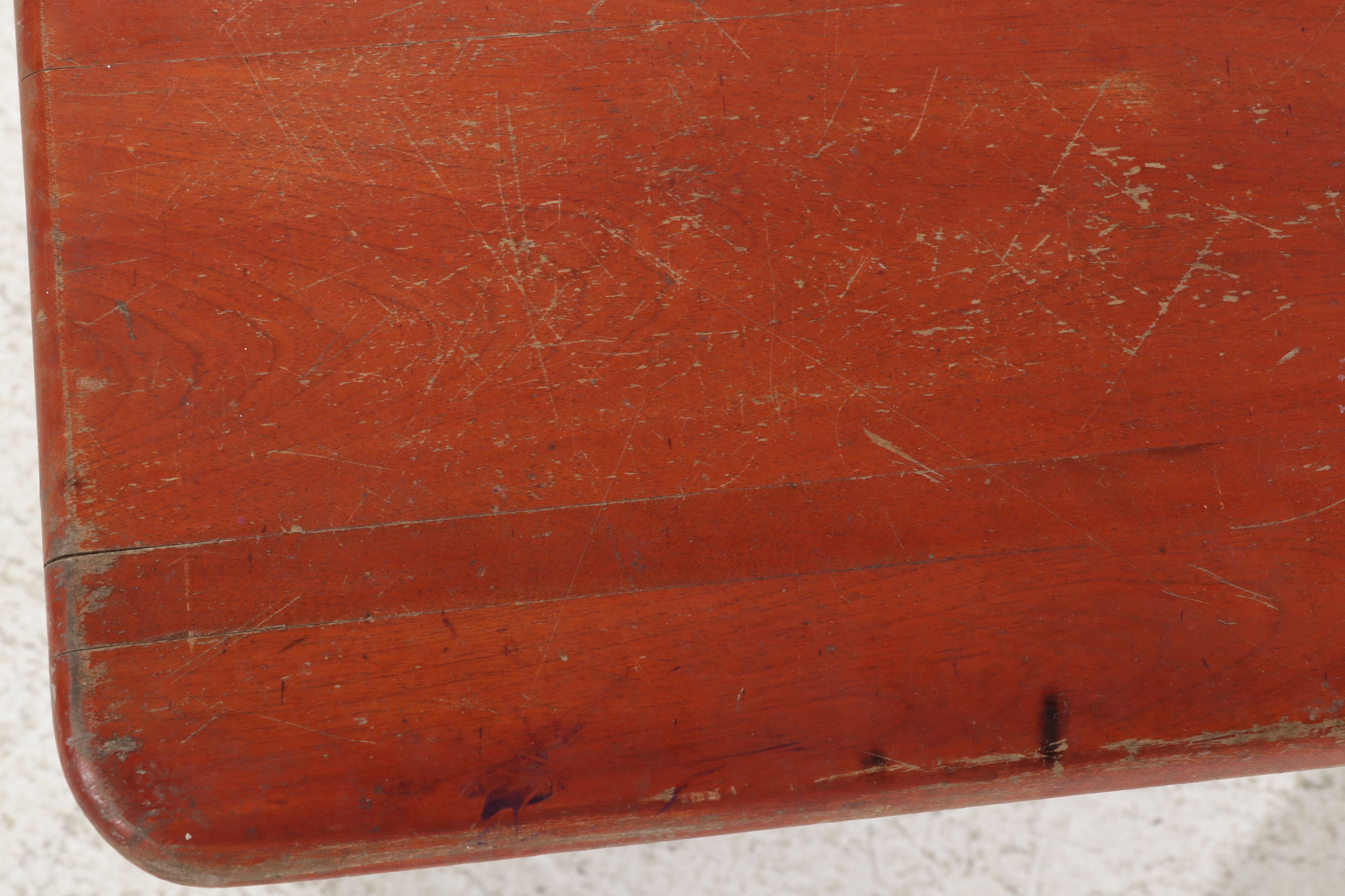 American Primitive Red Painted Drop-Leaf Table, 19th Century | EBTH