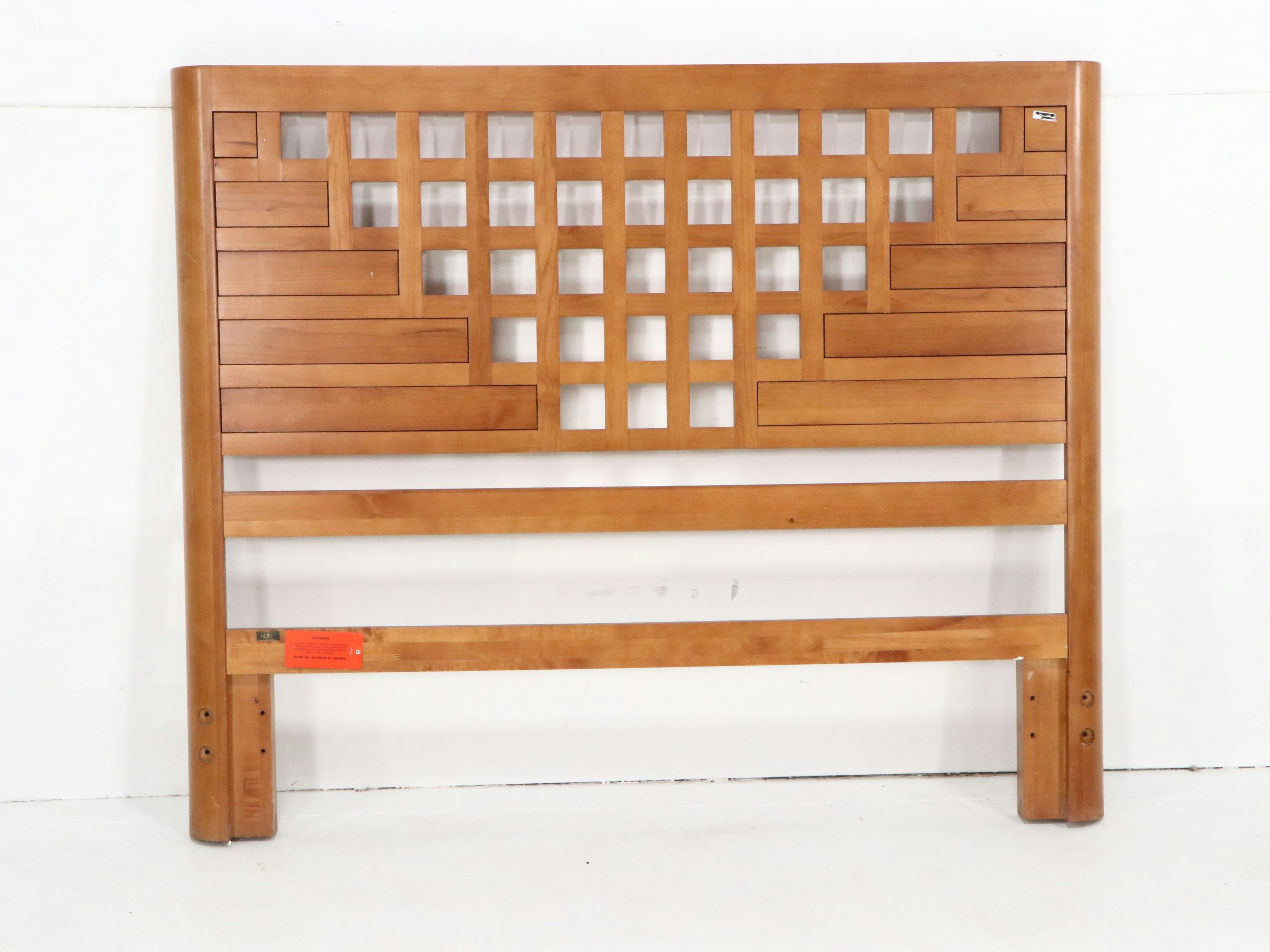 Kincaid Contemporary Cherry Finish Queen Size Lattice Bed Frame