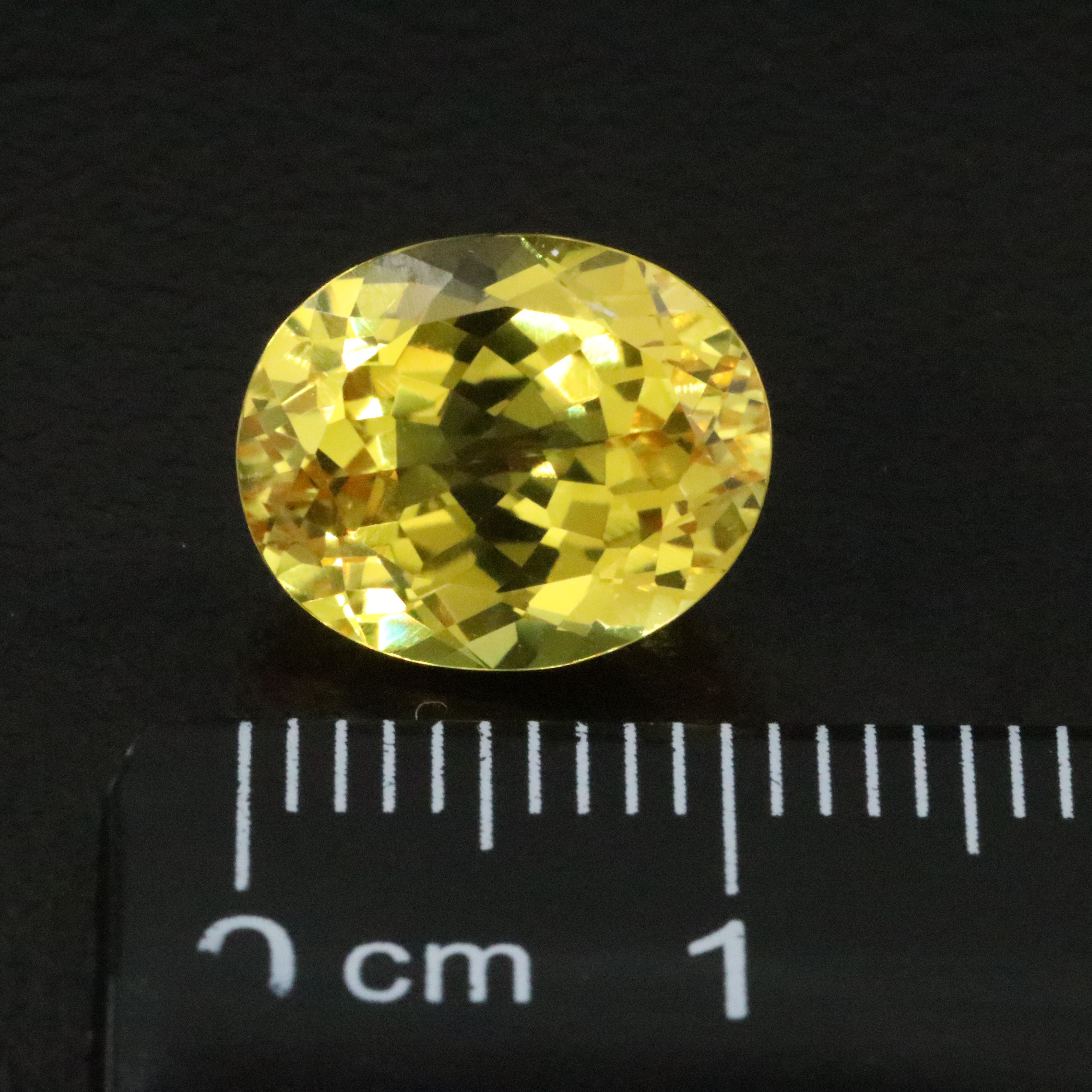 Loose 5.43 CT Lab Grown Yellow Sapphire