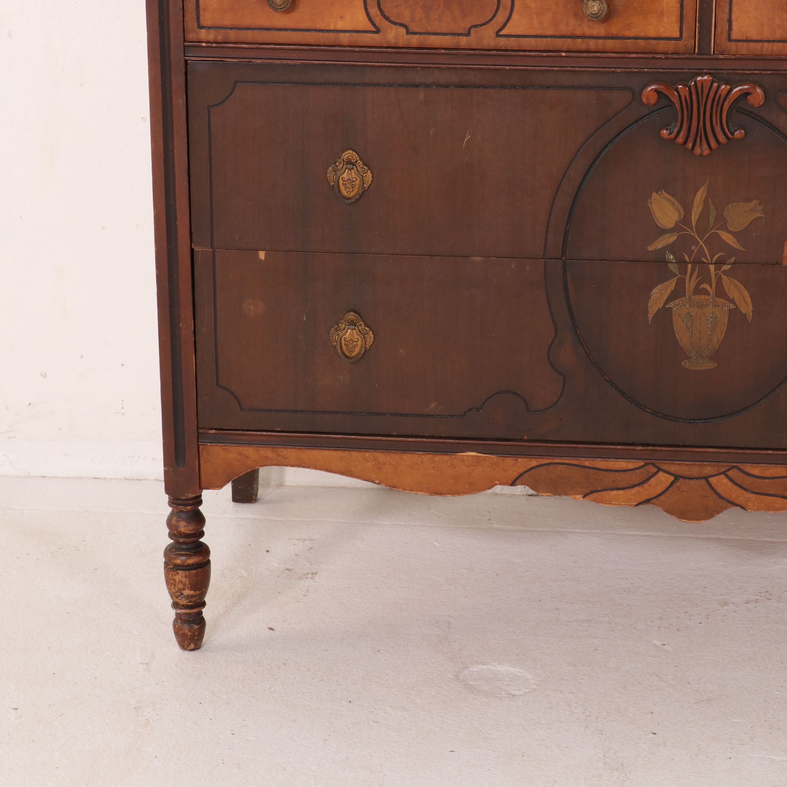 Sheraton Revival Inlaid Walnut Dresser with Mirror, Early 20th Century