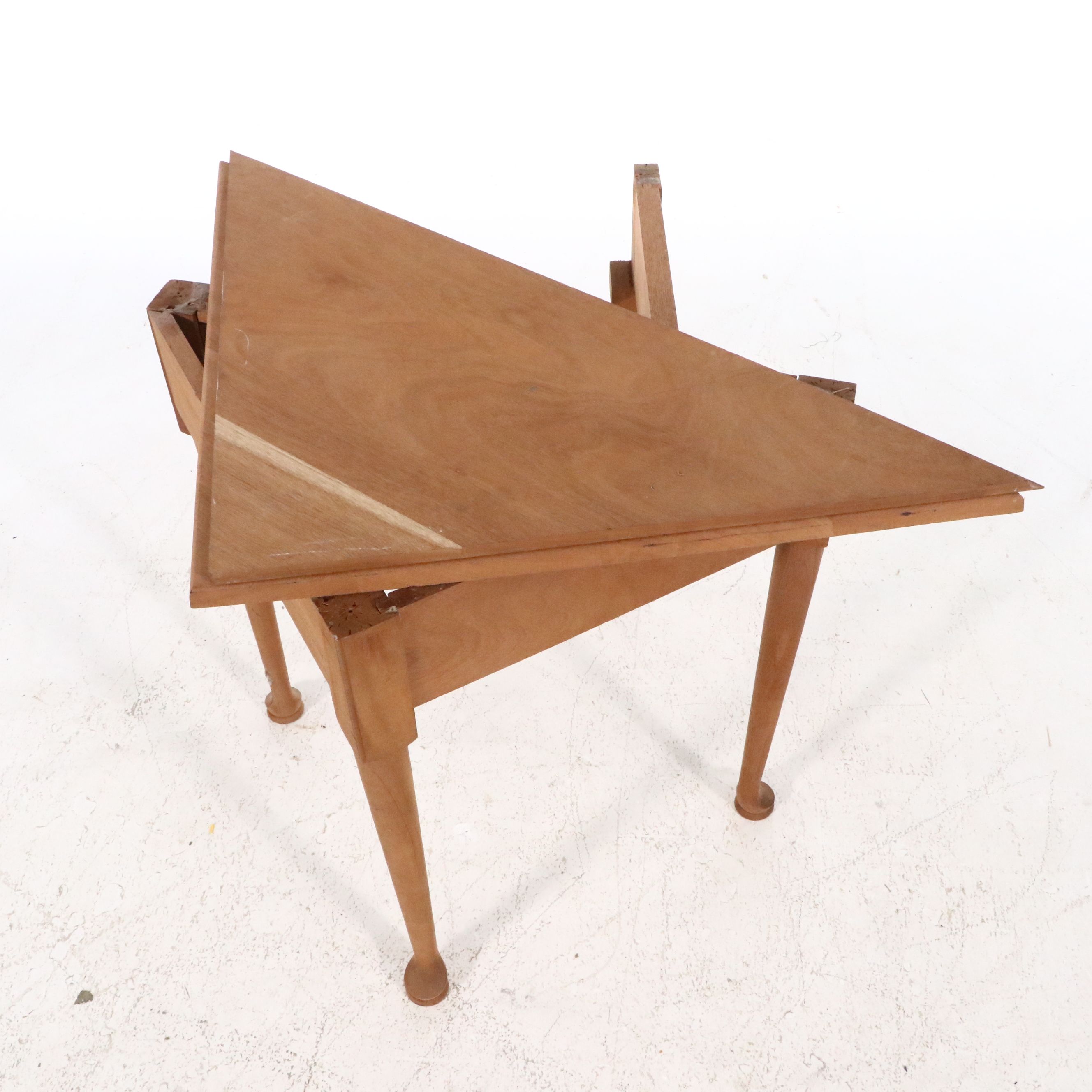 The Bartley Collection Greenfield Village Handkerchief Folding Games Table