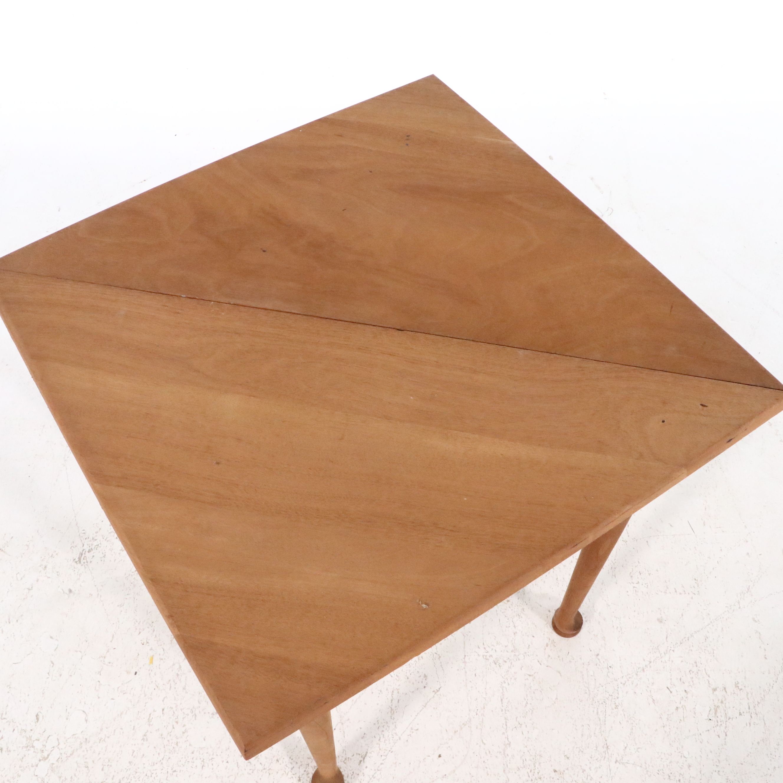 The Bartley Collection Greenfield Village Handkerchief Folding Games Table