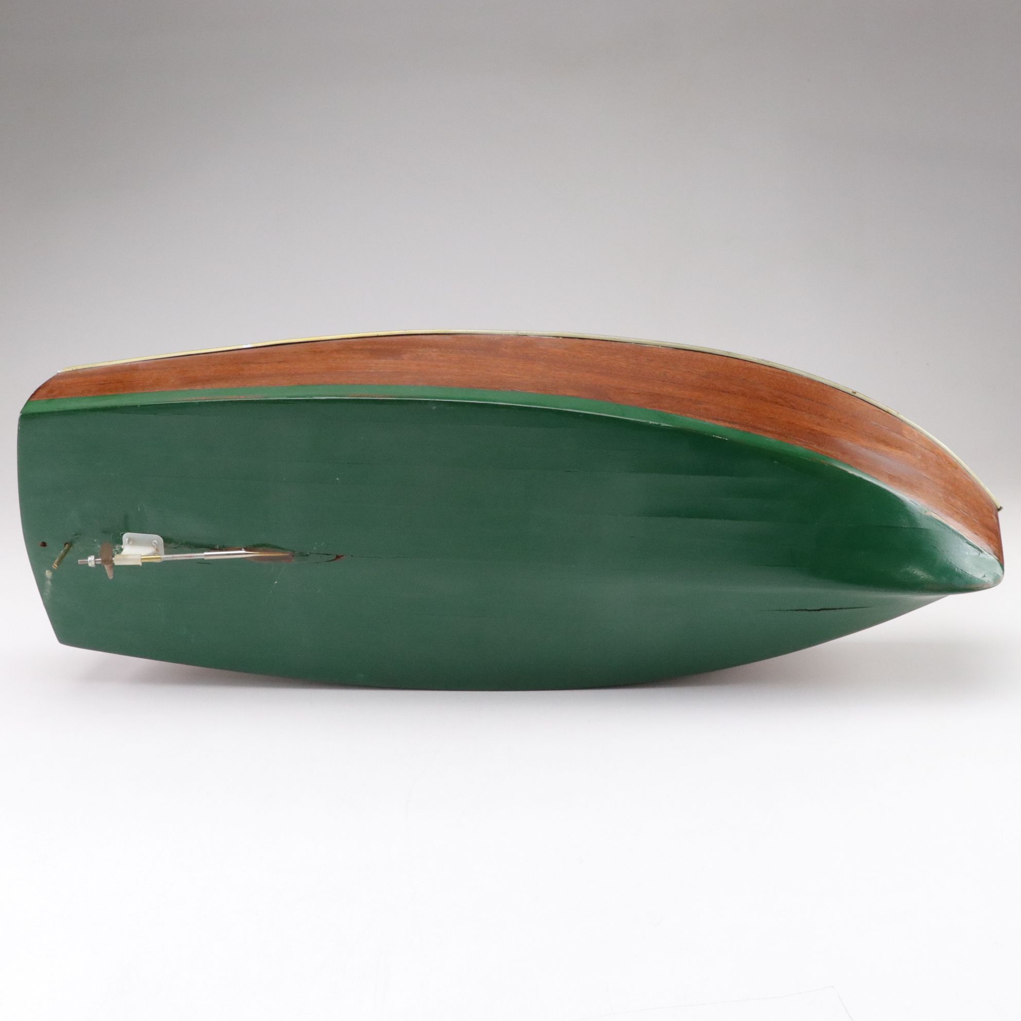 Battery Powered Speedboat Model with Other Boat Models