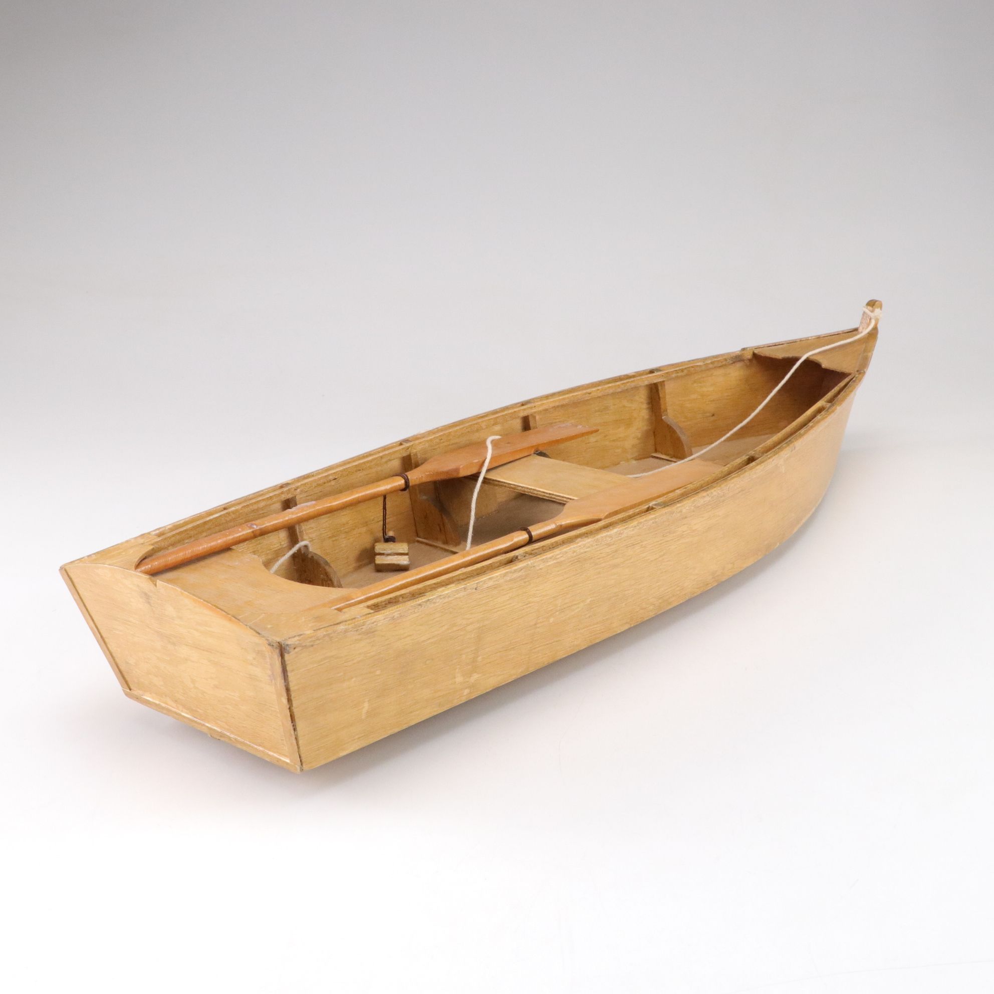 Battery Powered Speedboat Model with Other Boat Models
