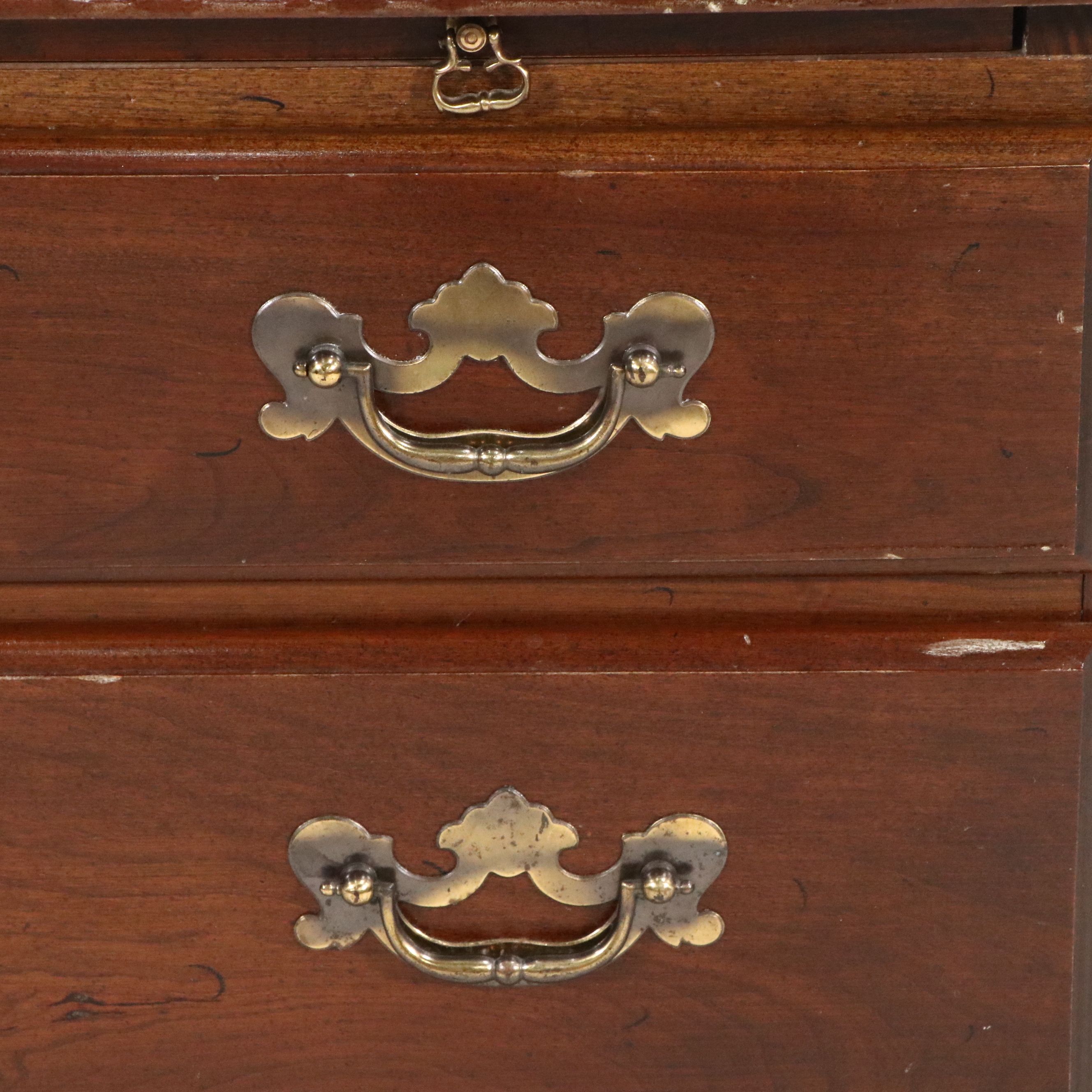 Chippendale Style Mahogany Bachelor's Chest of Drawers, Late 20th Century