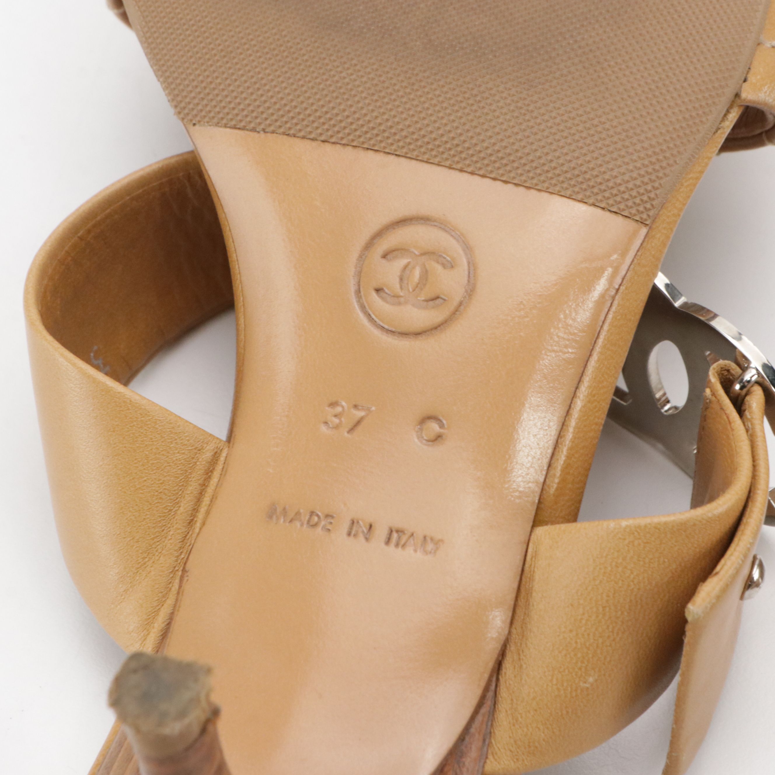 Chanel CC Kitten Heel Leather Sandals with Contrast Stitching and Box