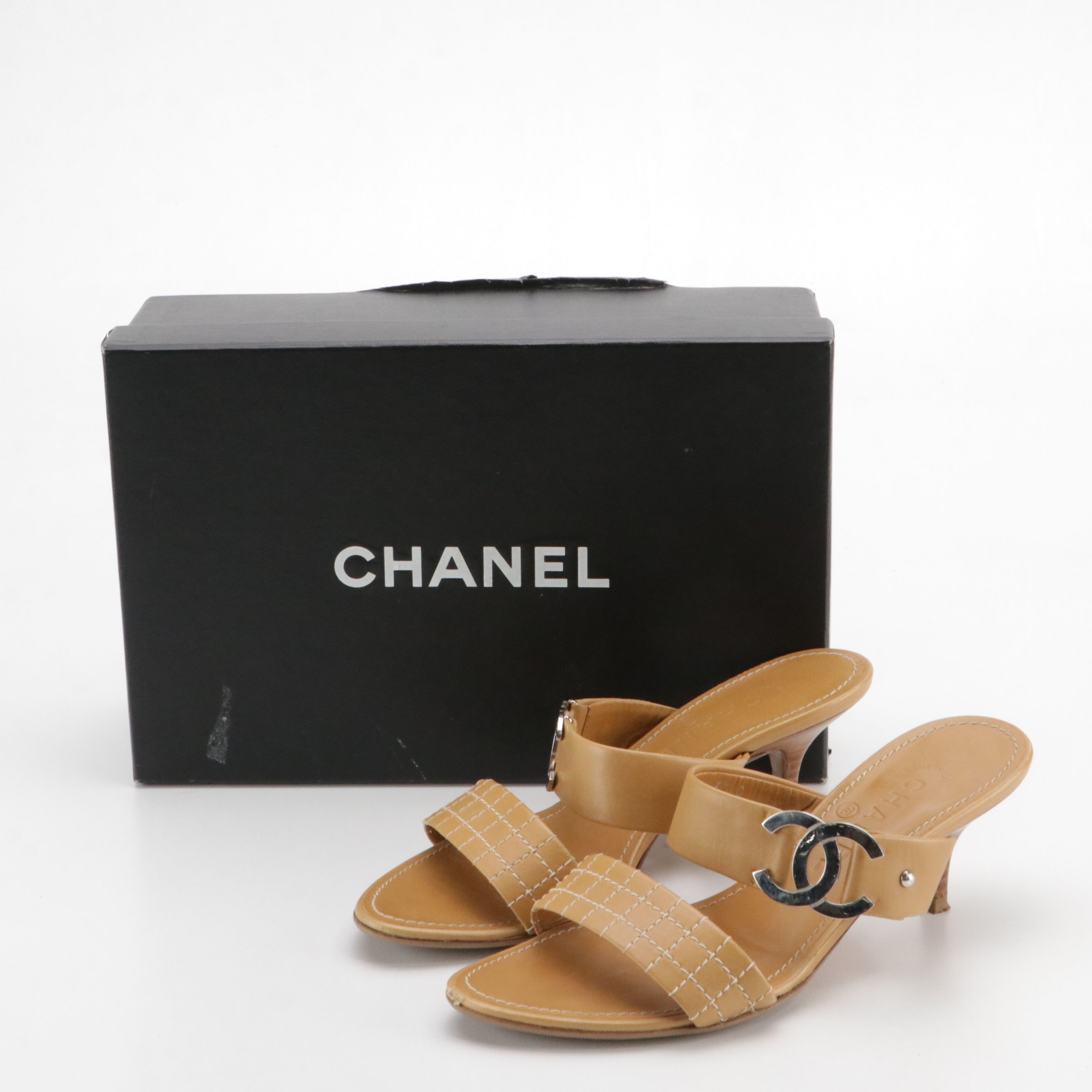 Chanel CC Kitten Heel Leather Sandals with Contrast Stitching and Box