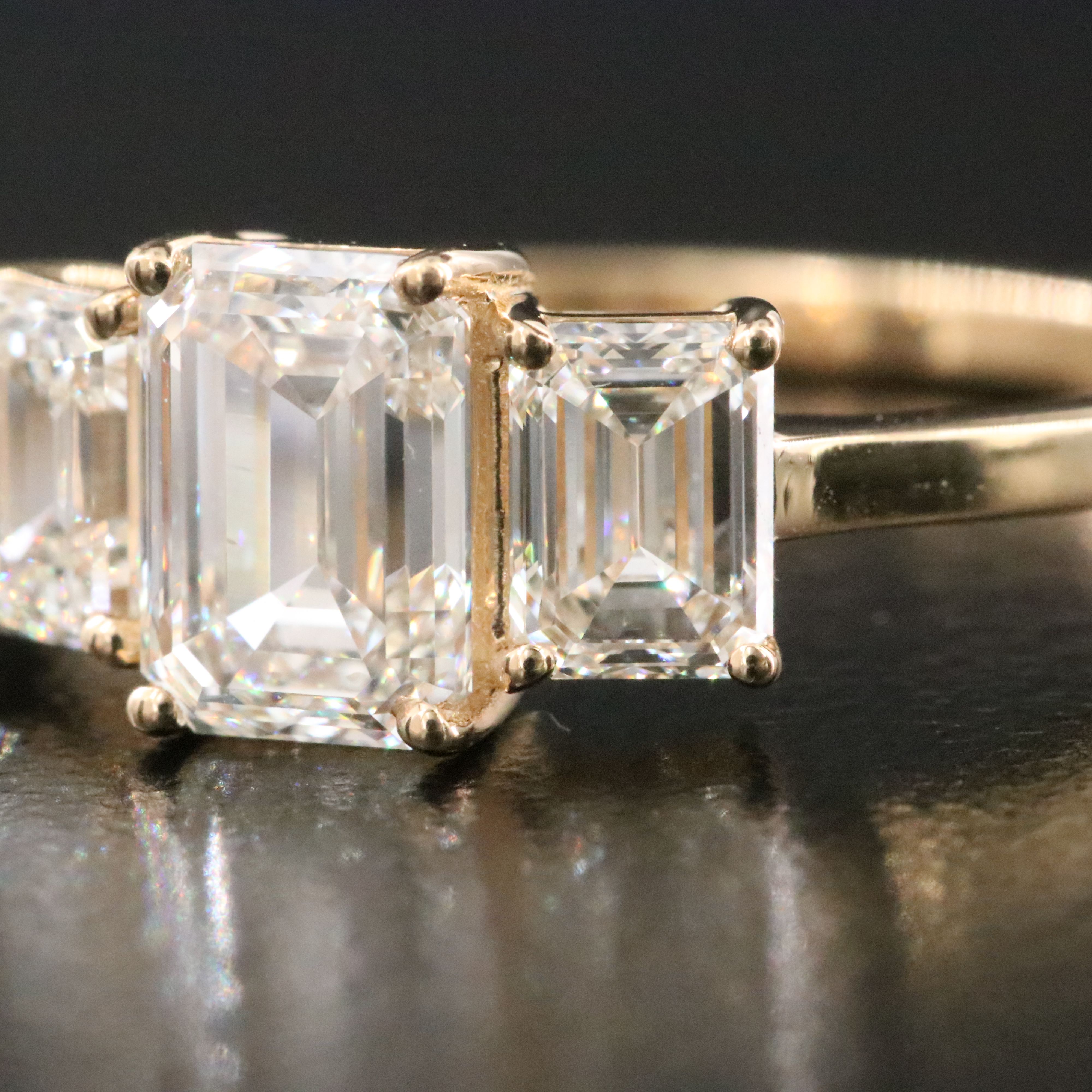 18K 1.83 CTW Diamond Ring with GIA Reports