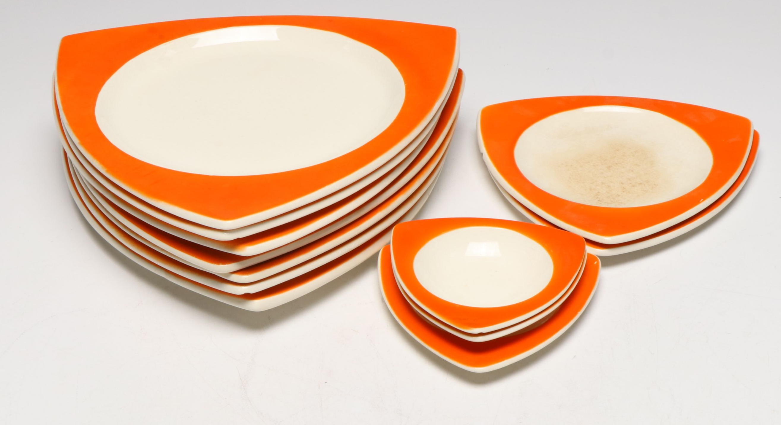 Salem "Tricorne" Ceramic Plates and Nut Bowls with "Streamline" Cups