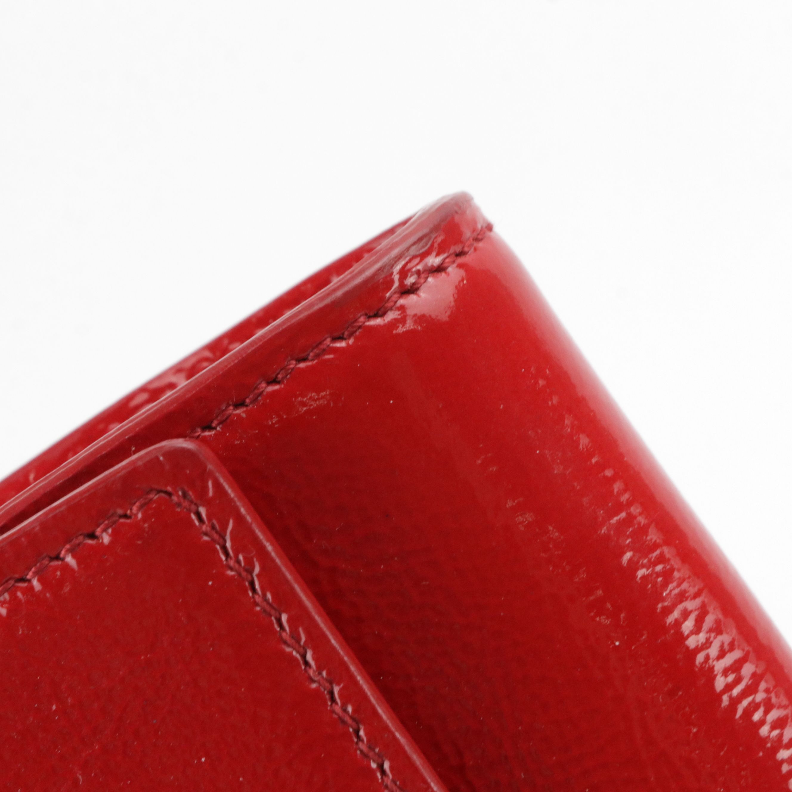 Yves Saint Laurent Belle de Jour Clutch in Crinkle Patent Leather