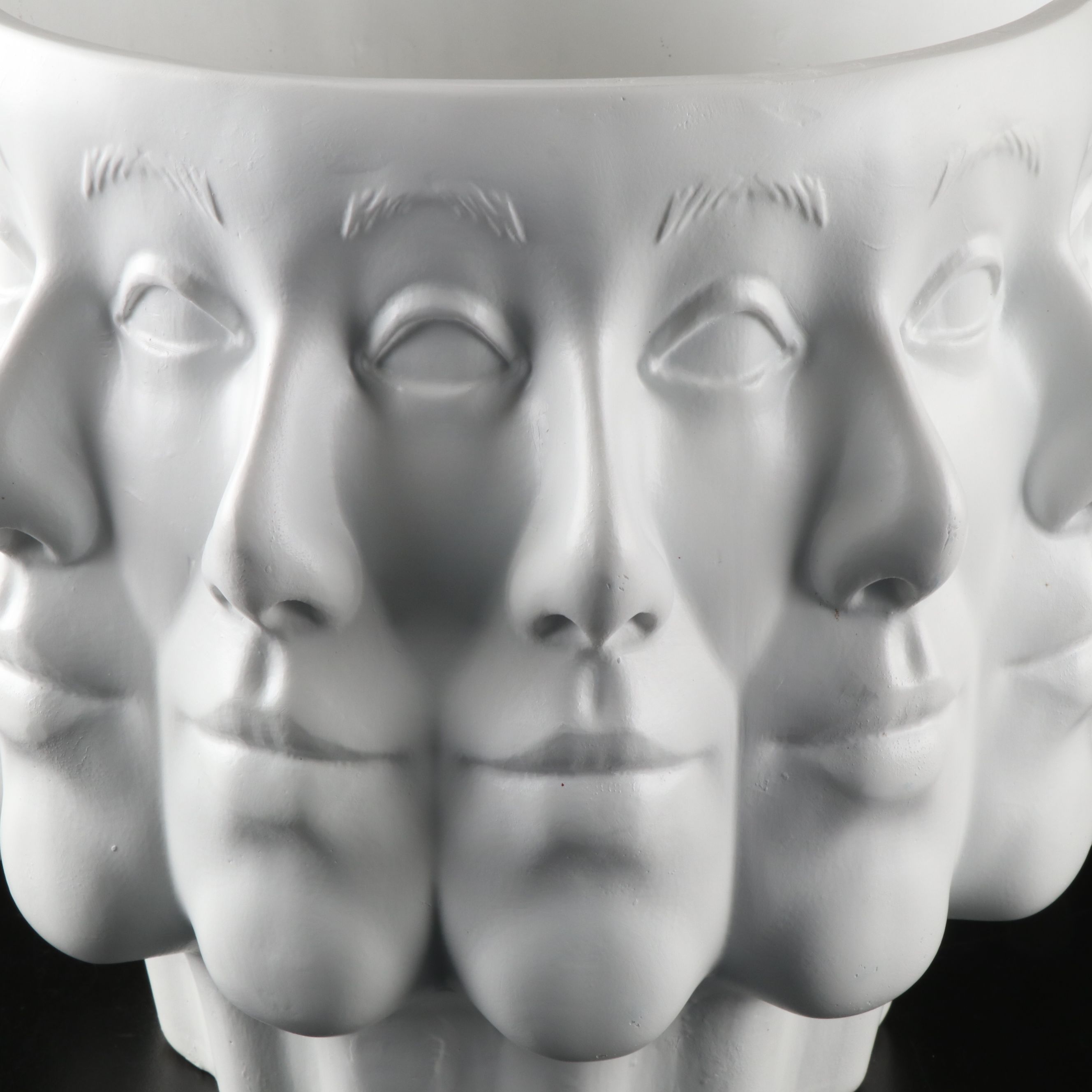 Contemporary Perpetual Face Planter
