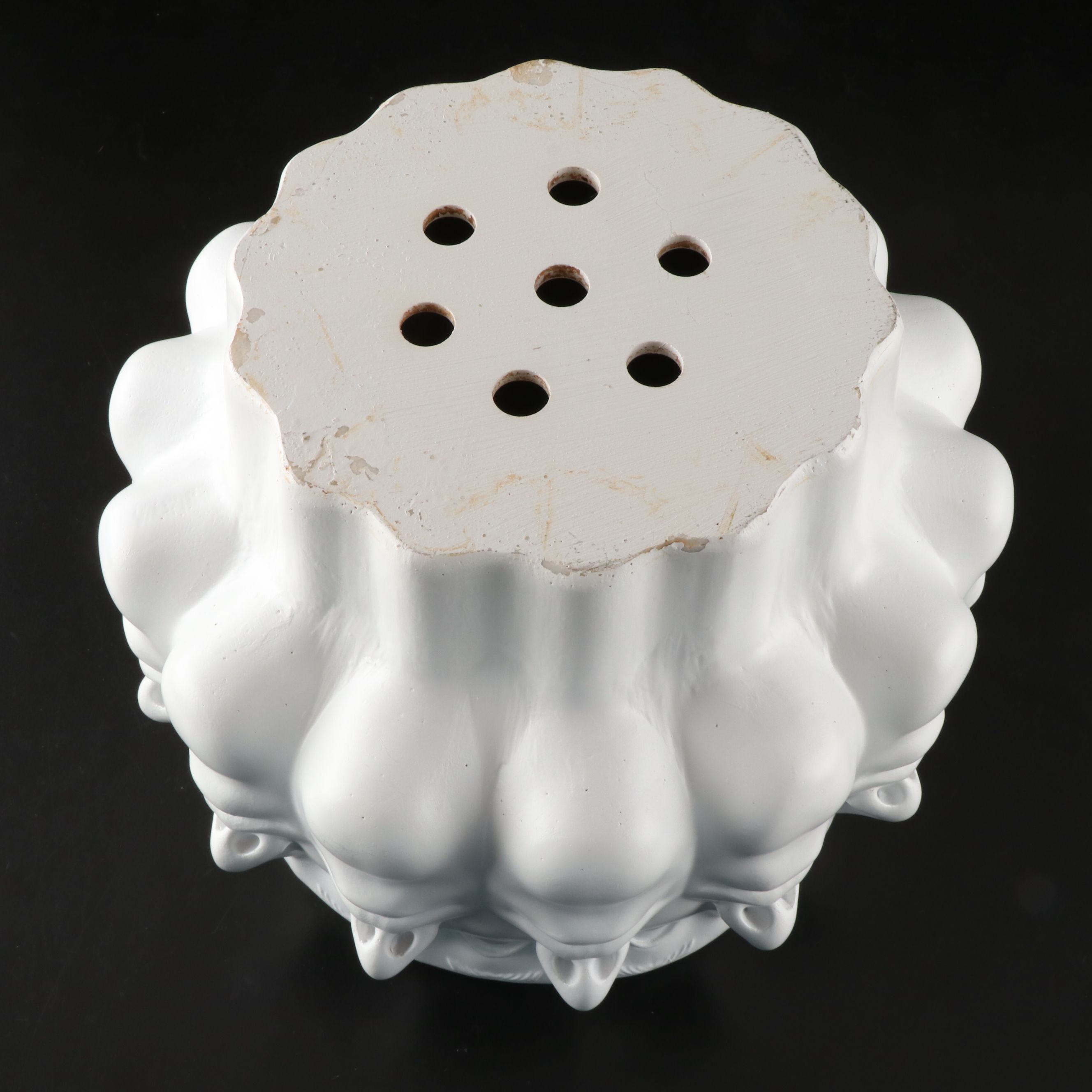 Contemporary Perpetual Face Planter