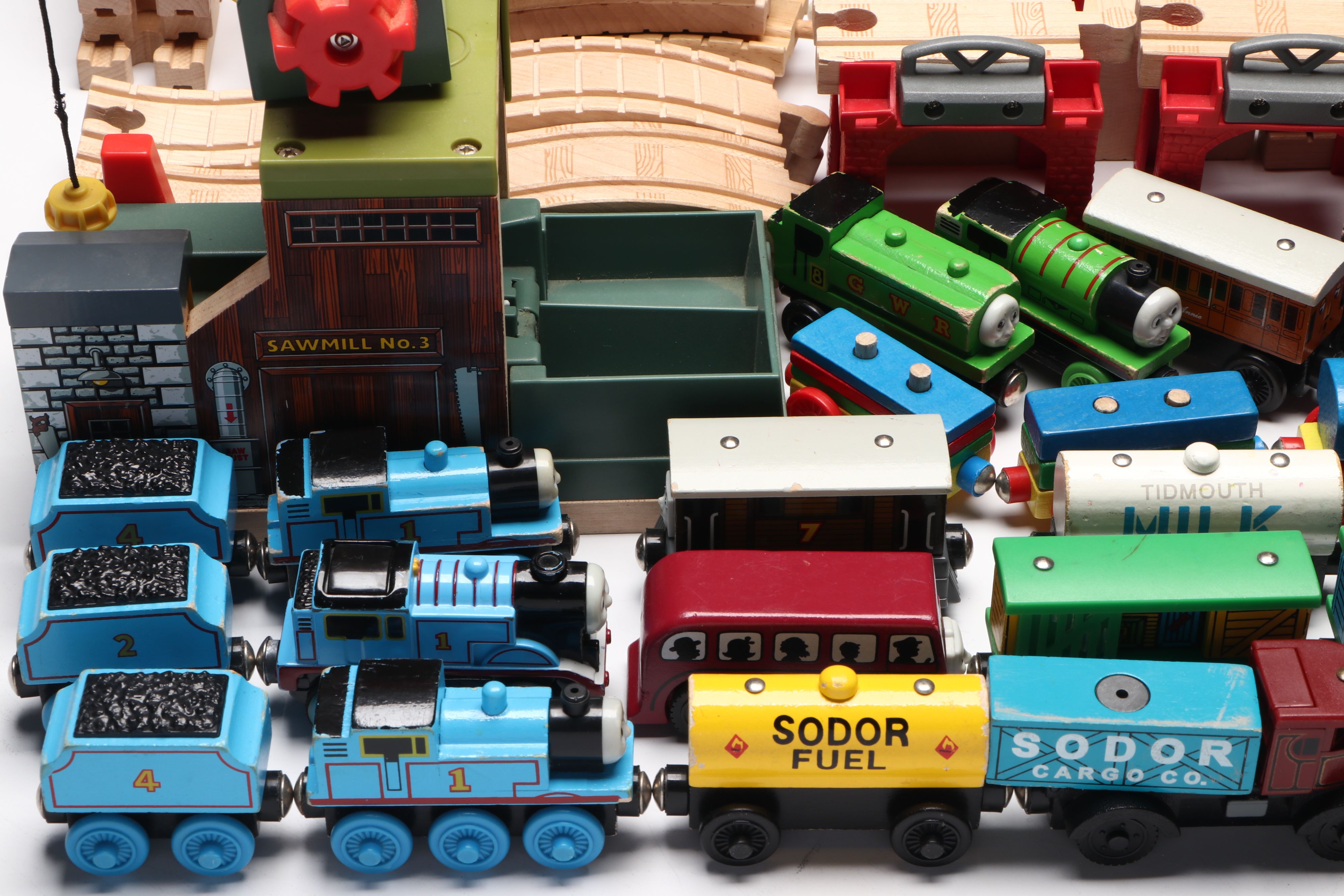 "Thomas the Tank Engine & Friends" with Wooden Tracks and Other Accessories
