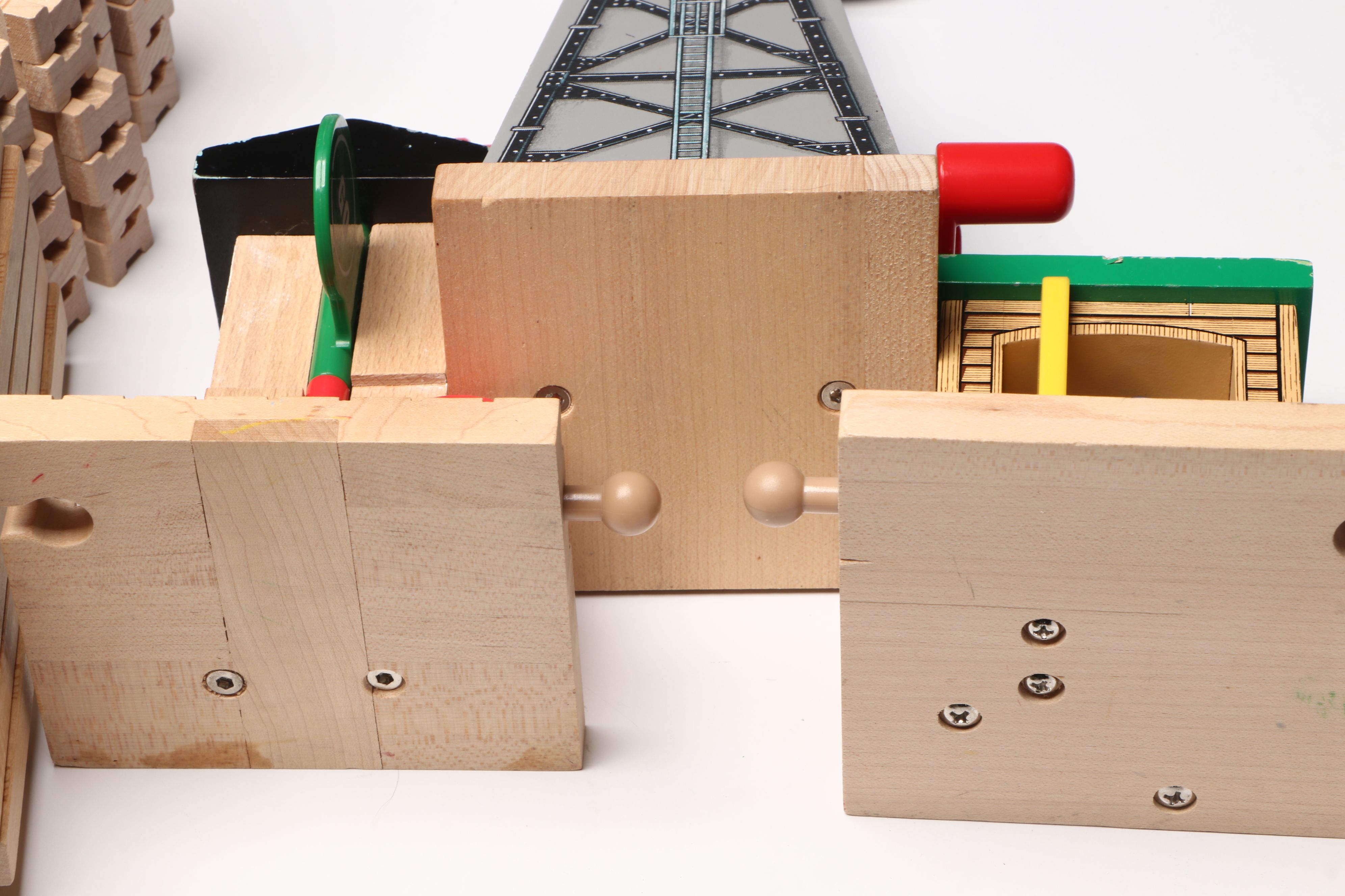 "Thomas the Tank Engine & Friends" with Wooden Tracks and Other Accessories
