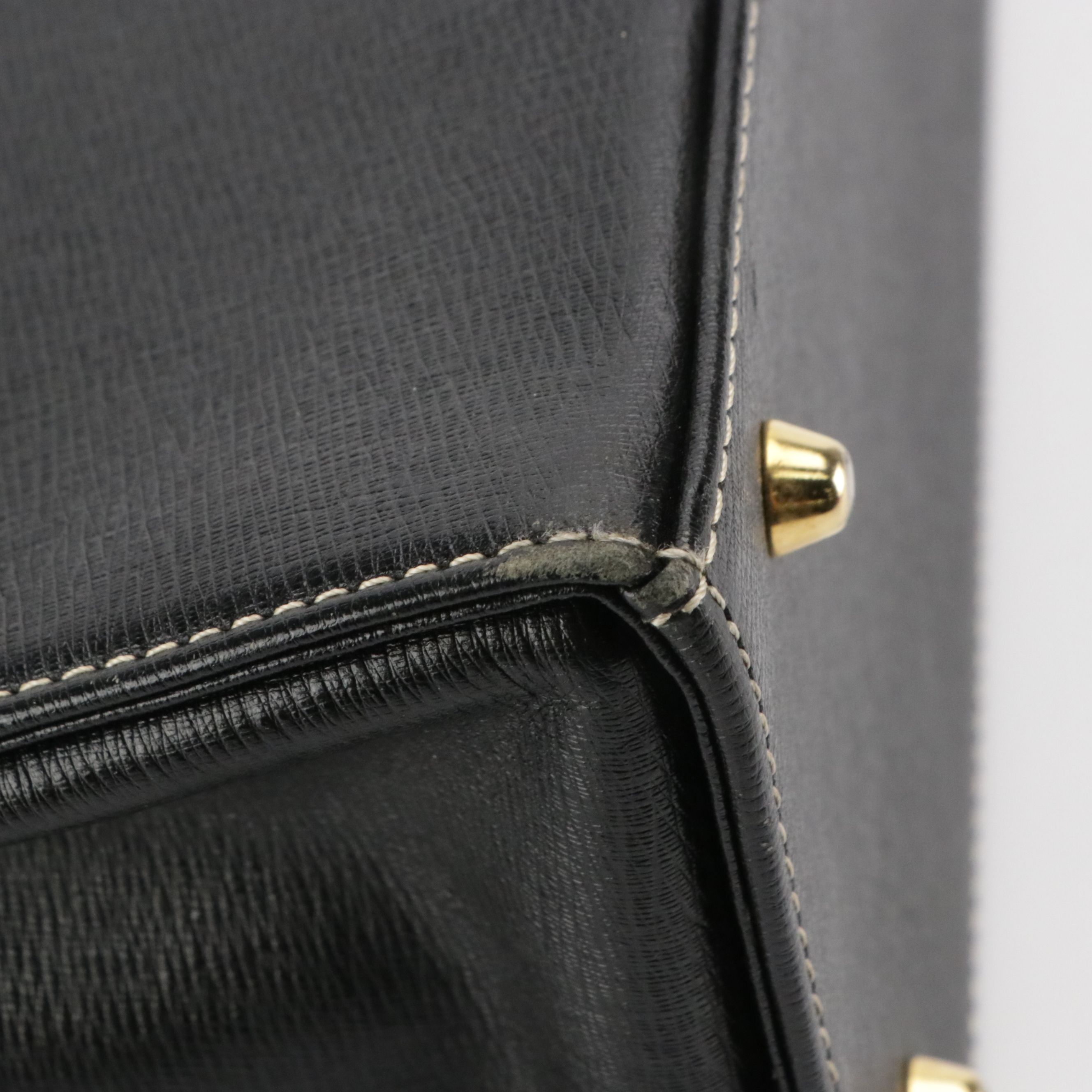 Burberrys Side Snap Top Handle Tote Bag in Black Textured Leather