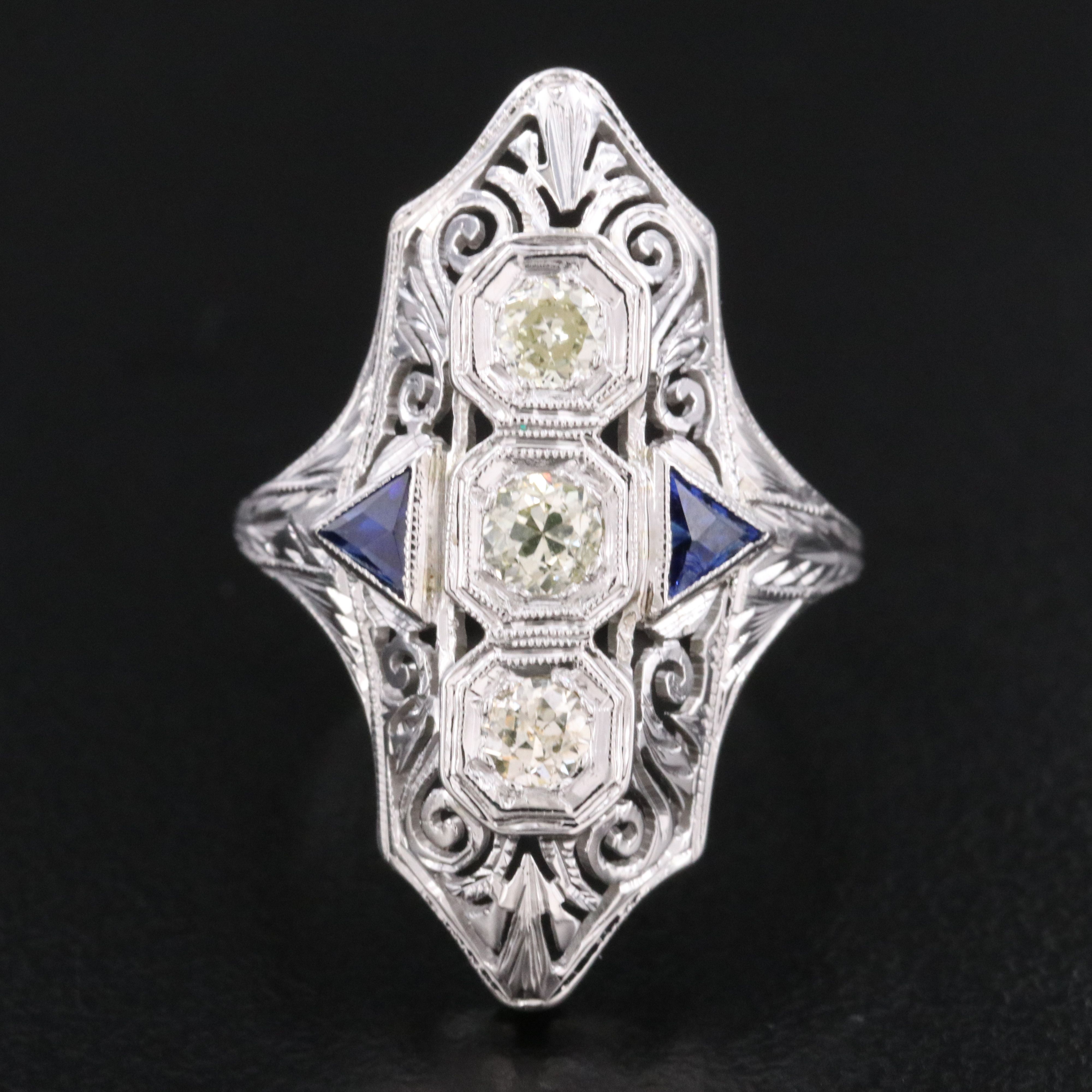 Vintage 18K 0.23 CTW Diamond and Ring