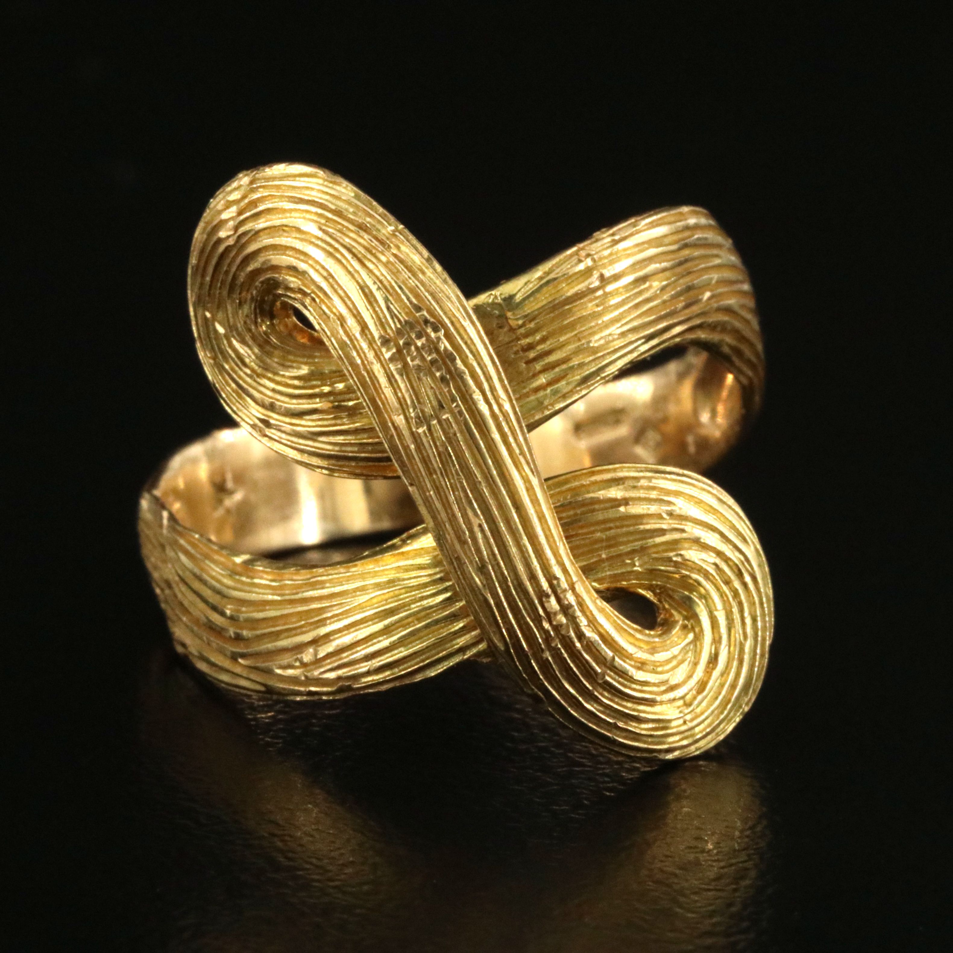 H Stern 18K Knot Ring