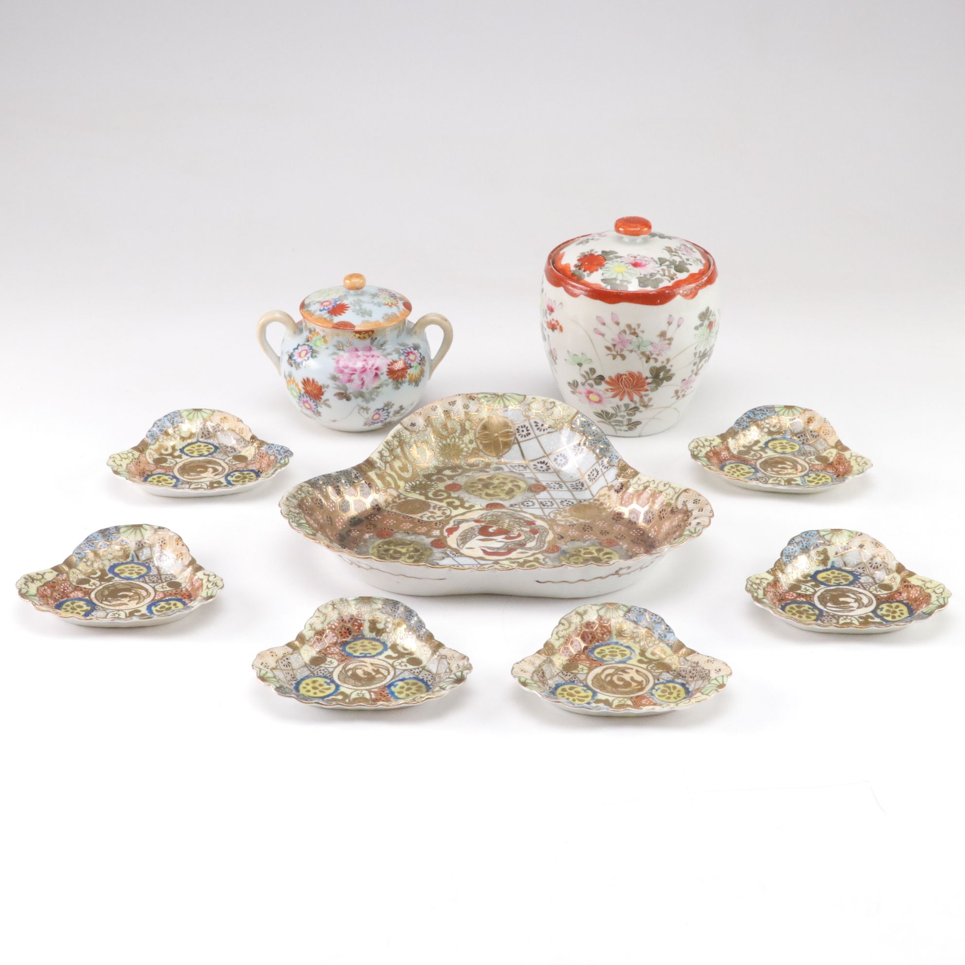 Japanese Kutani Porcelain Ginger Jar & Sugar Bowl with Gilt Clover Leaf Dishes