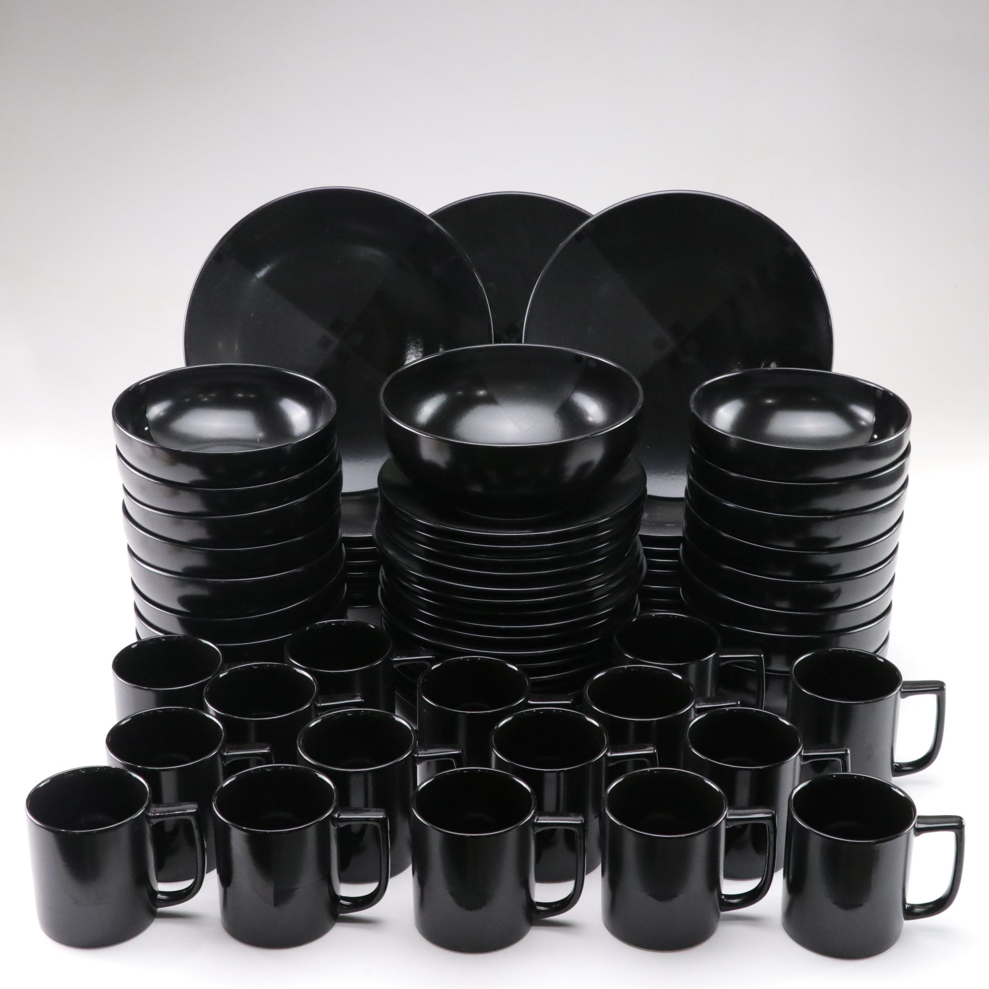 Nautica Arctic Nights Tableware Set with Glossy Geometric Designs