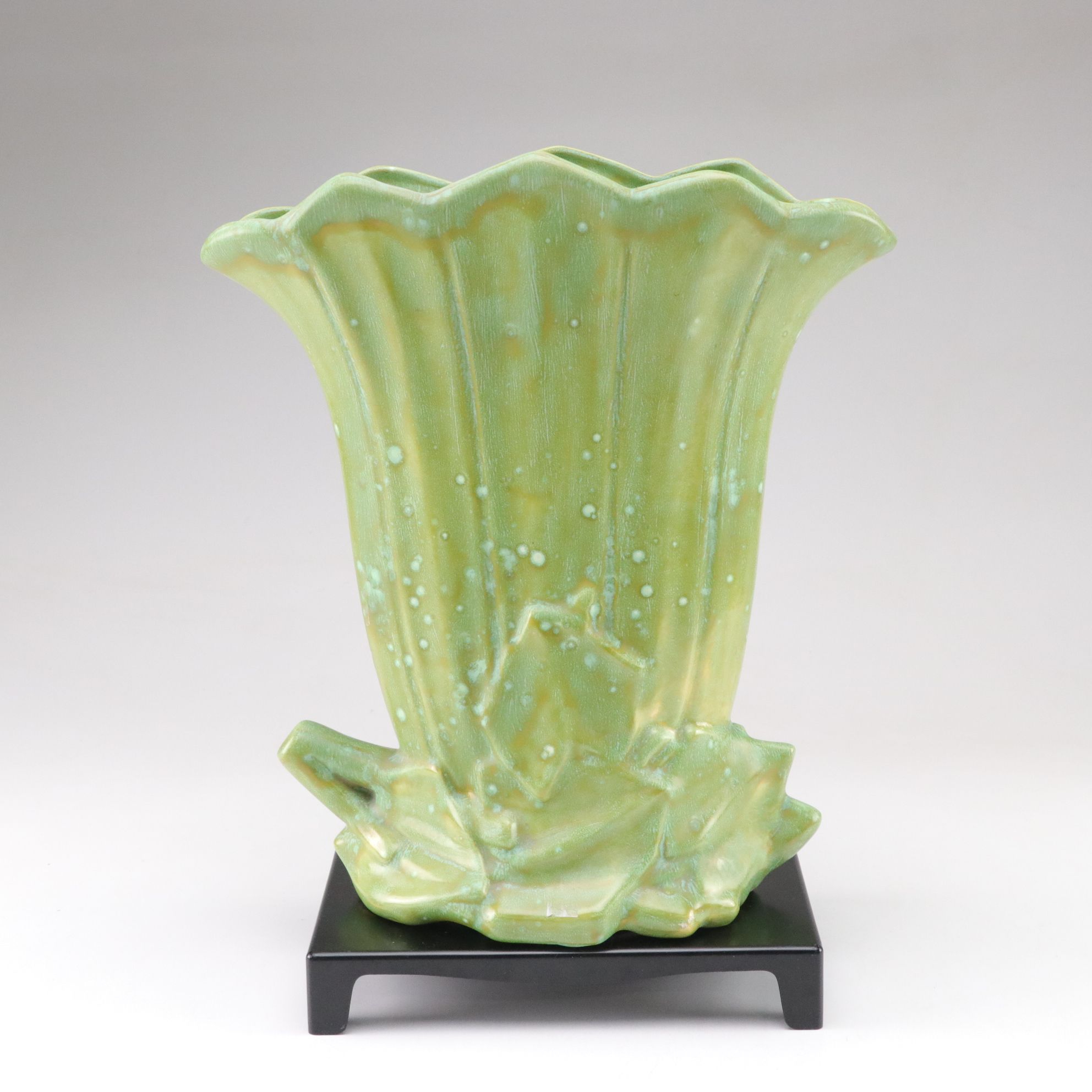 Green Ceramic Hobbyist Fan Vase, Mid to Late 20th Century