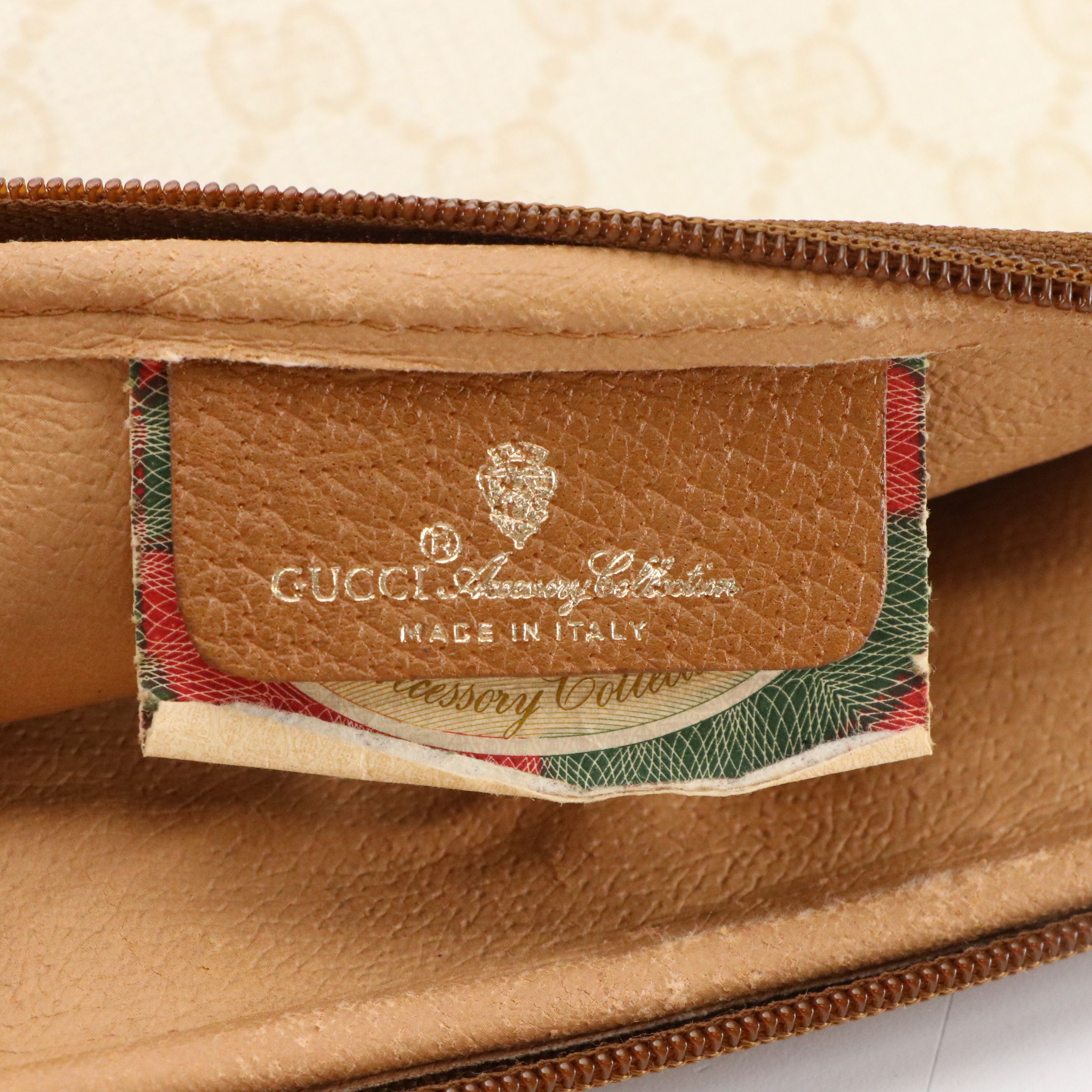 Gucci Accessory Collection GG Supreme Canvas and Cinghiale Leather Crossbody Bag