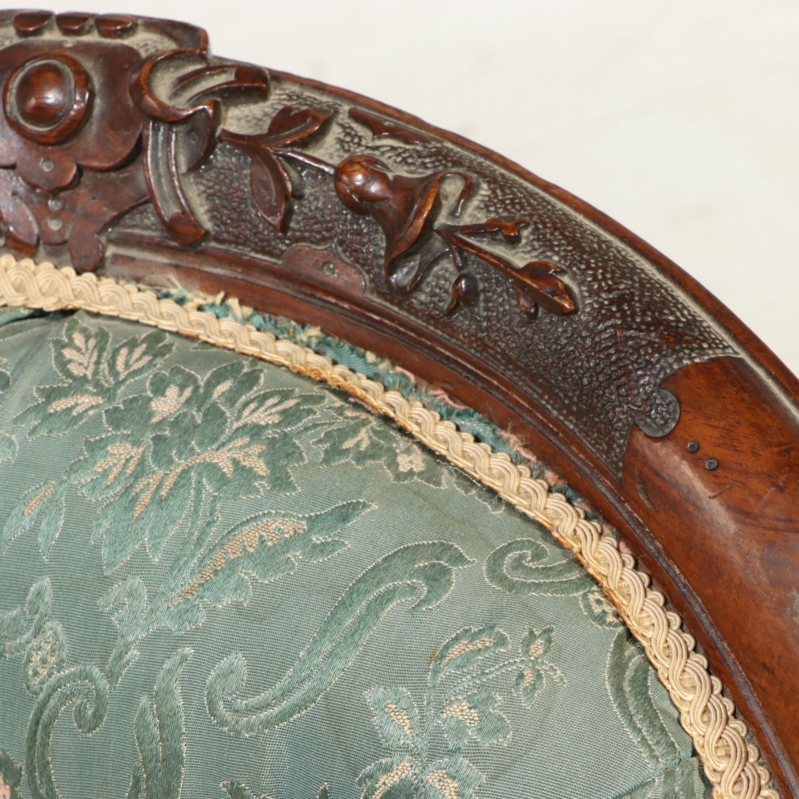 Victorian Rococo Revival Carved Walnut Gentlemen's Armchair, Mid-19th Century