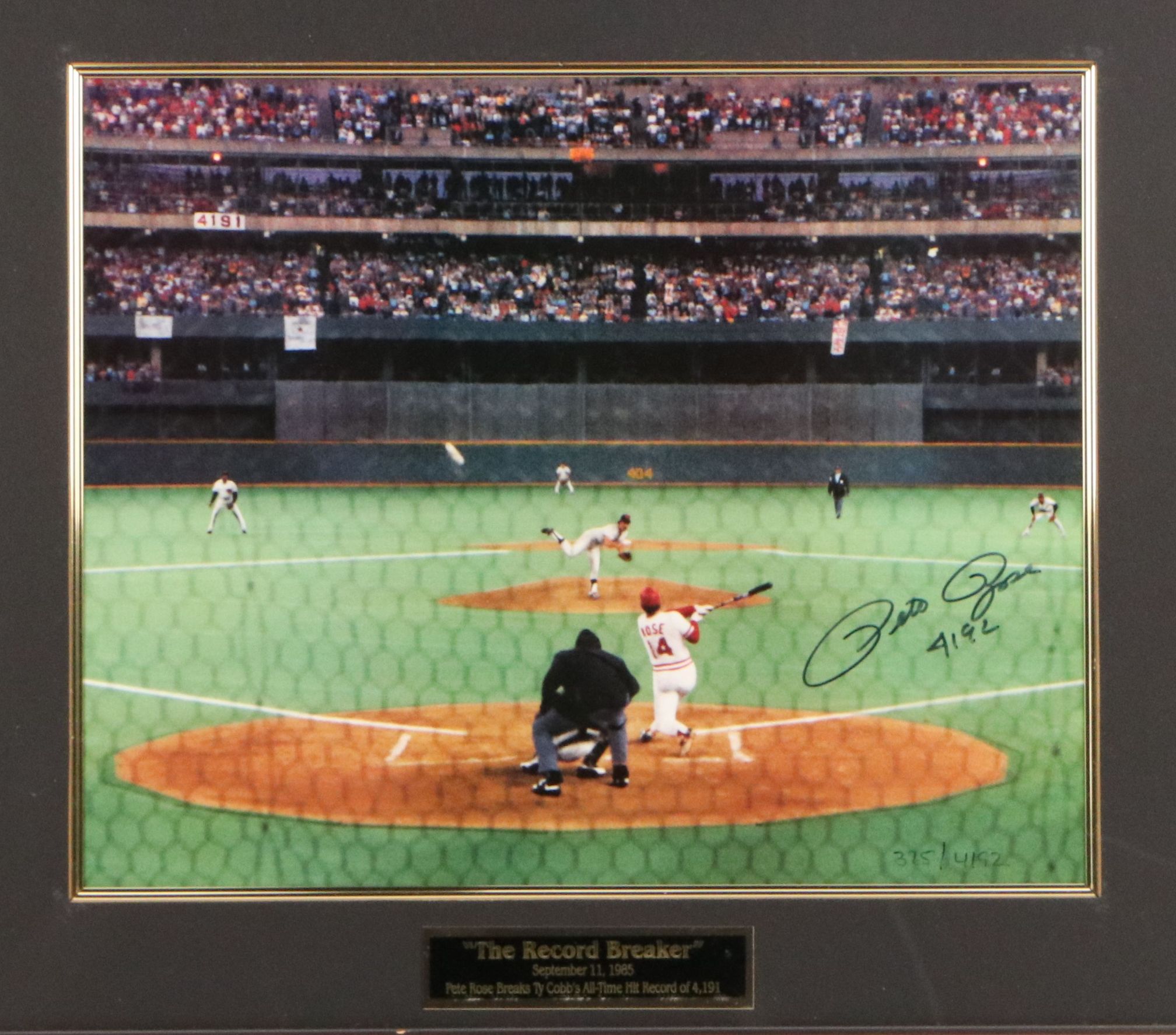 Pete Rose Signed Cincinnati Reds Record Breaking Hit Display