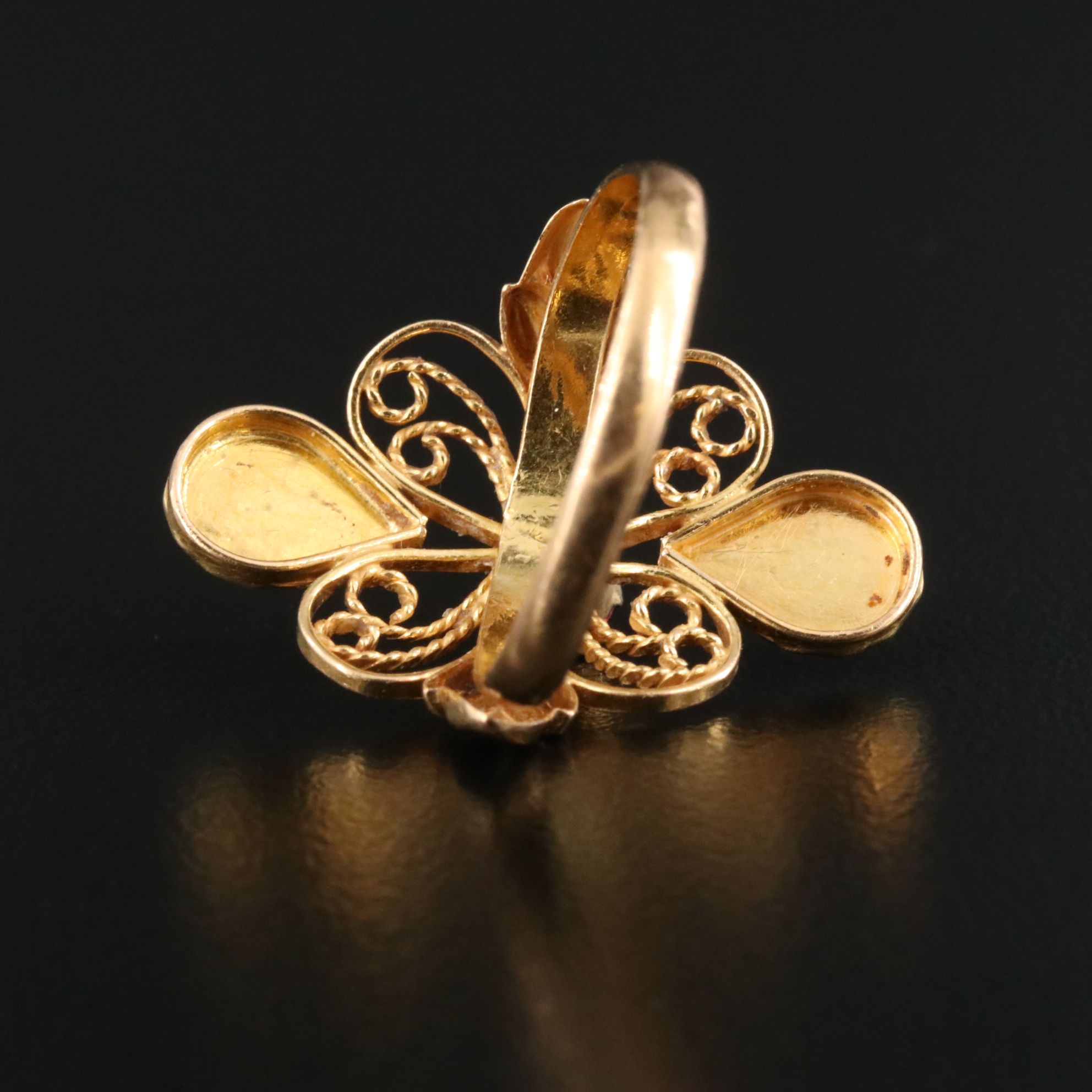 21K Ruby Floral Filigree Ring