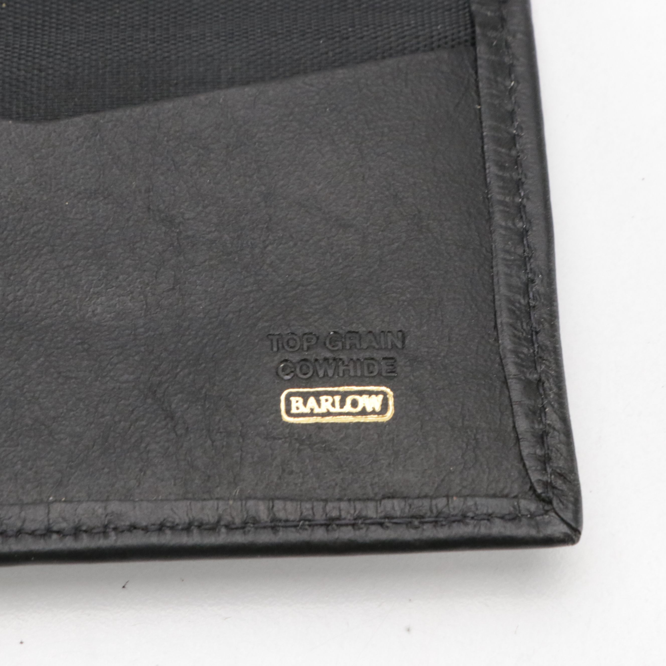 Barlow Top Grain Leather Card Case with Resin Scrimshaw Cat Medallion